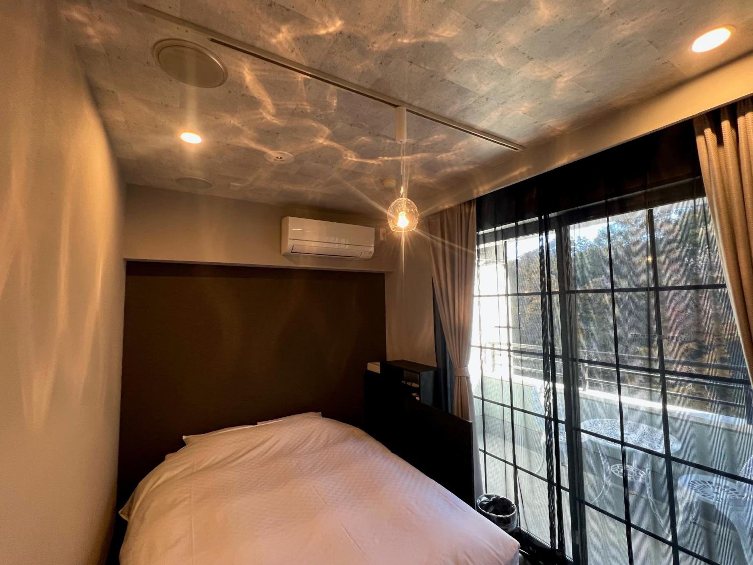 Small Double Room - Photo 30