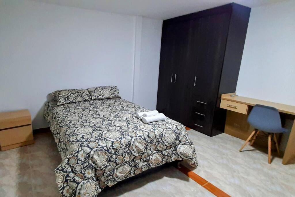 One-Bedroom Apartment photo 1