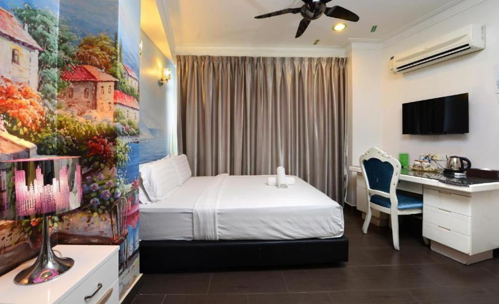 Deluxe Room - Photo 1