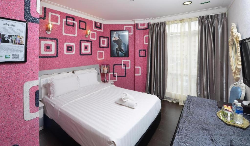 Deluxe Room - Photo 4