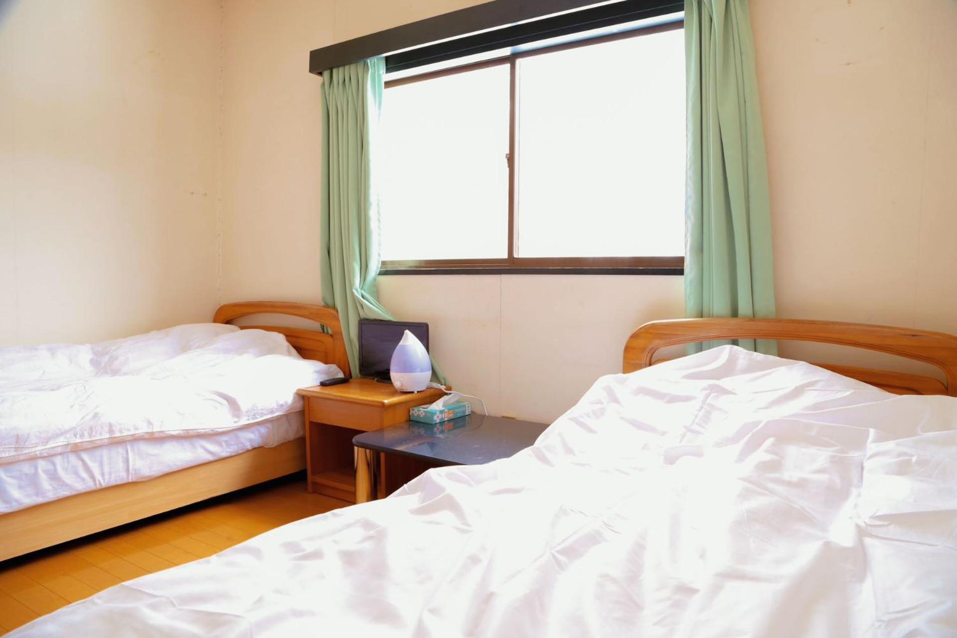 Standard Twin Room photo 3