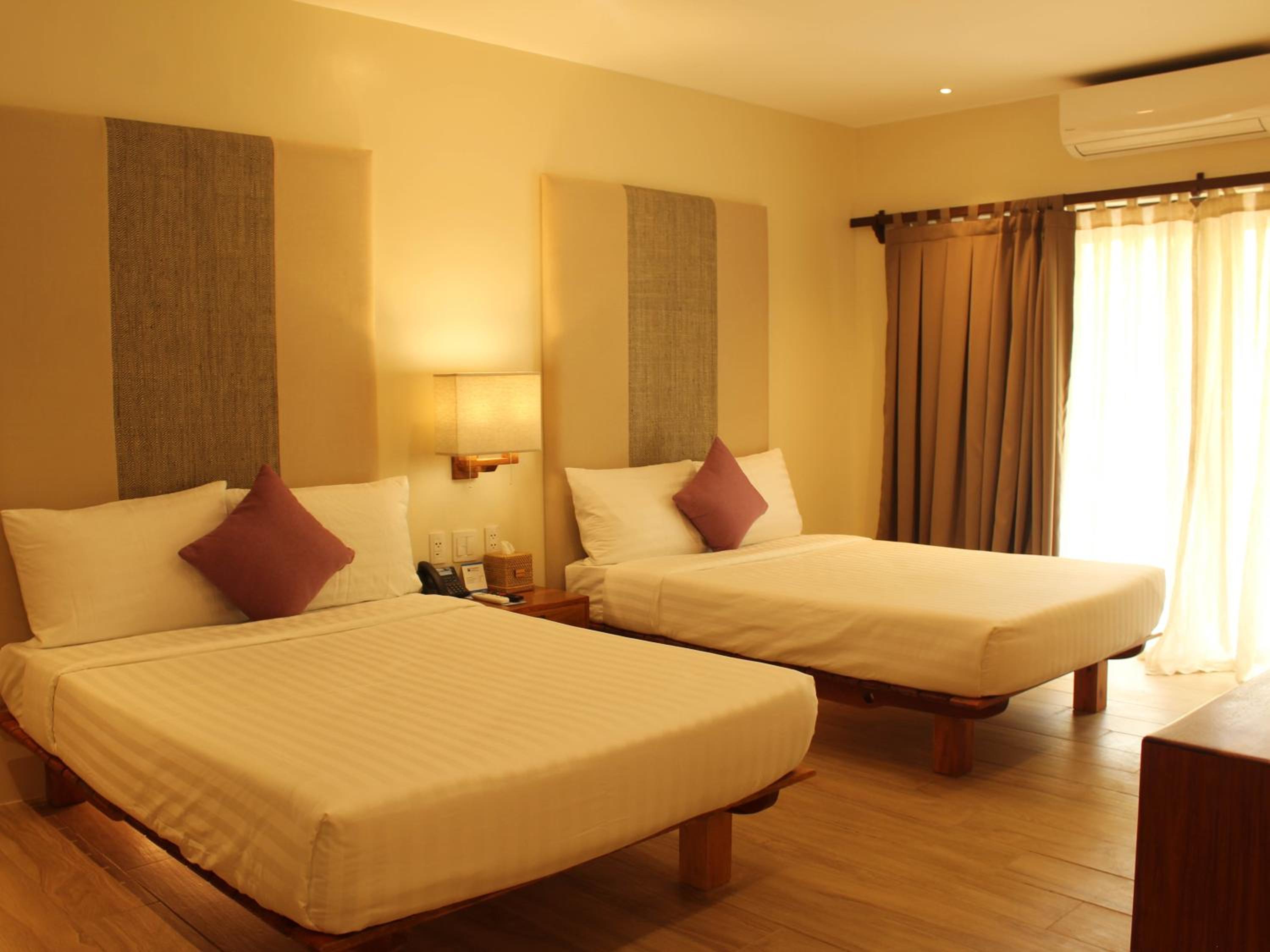 Deluxe Room - Photo 8