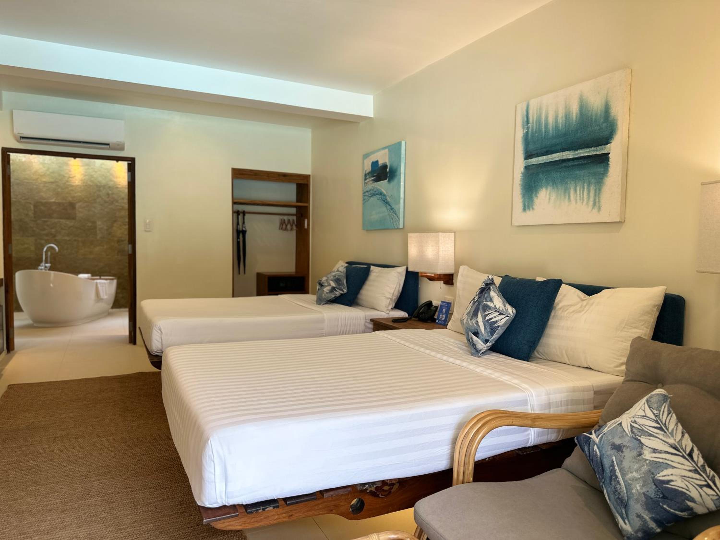 Premier Deluxe Room - Photo 3