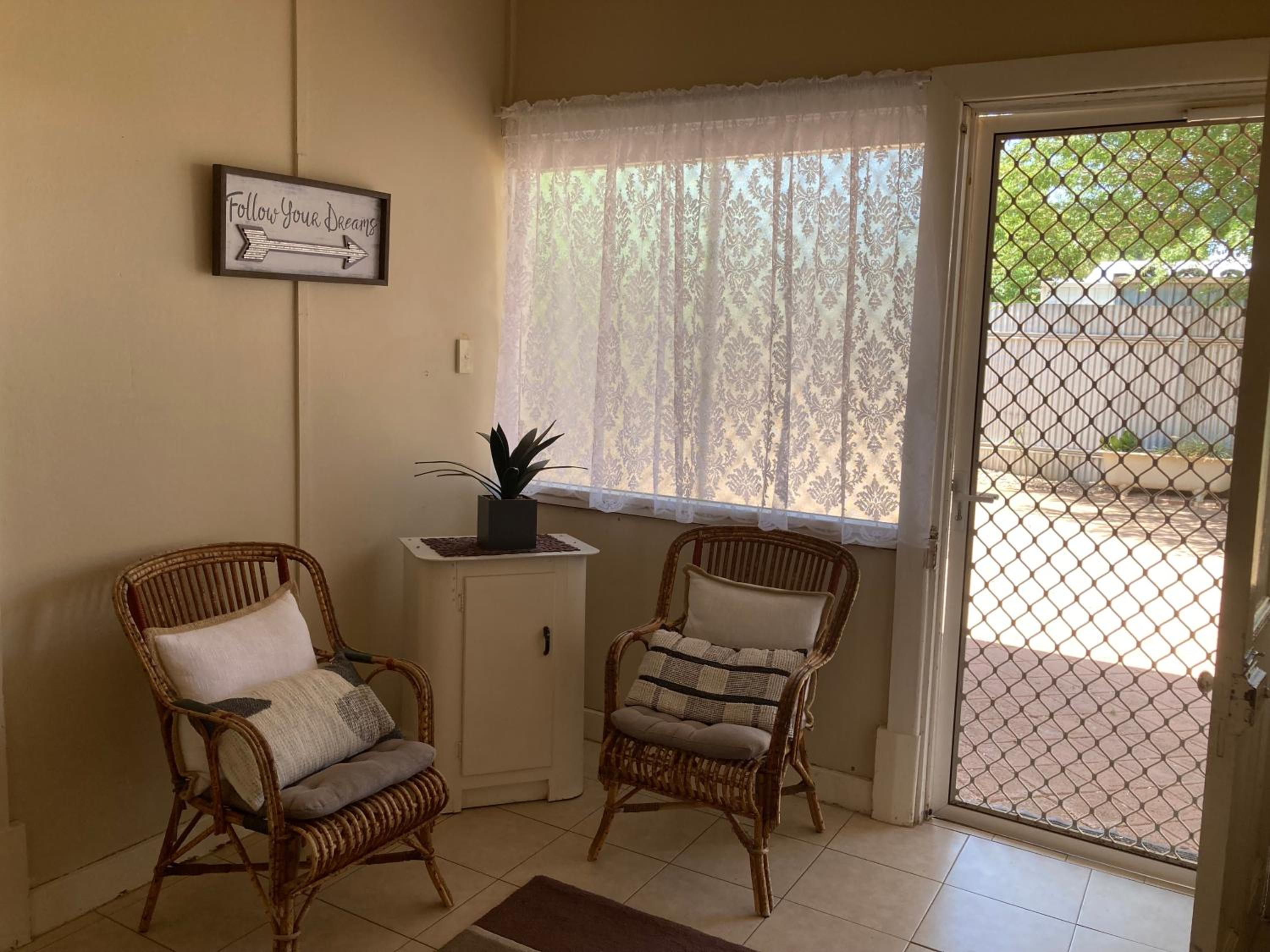 Two-Bedroom Cottage photo 3