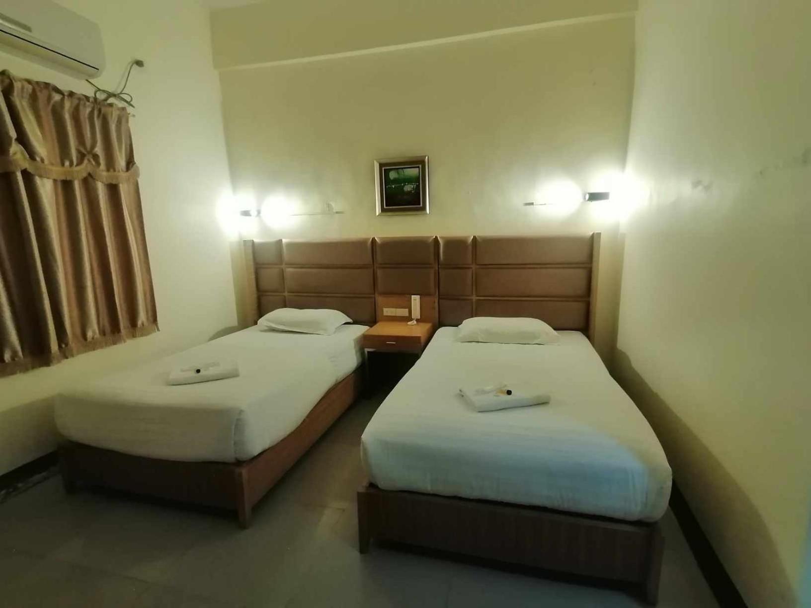 Deluxe Twin Room photo 2