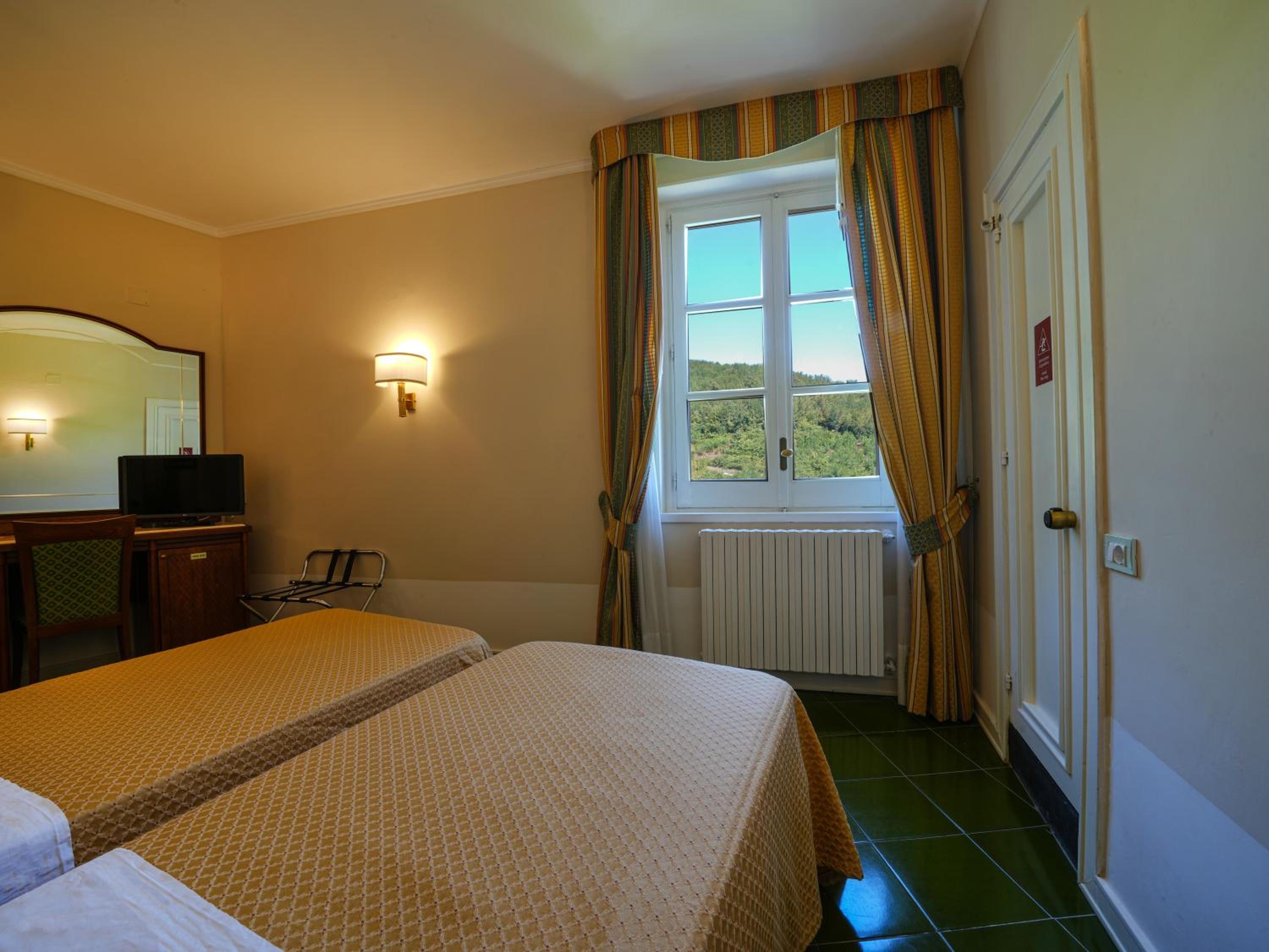 Standard Double Room - Photo 6