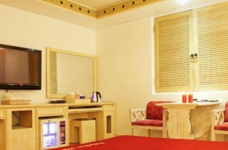 Double Room - Photo 5