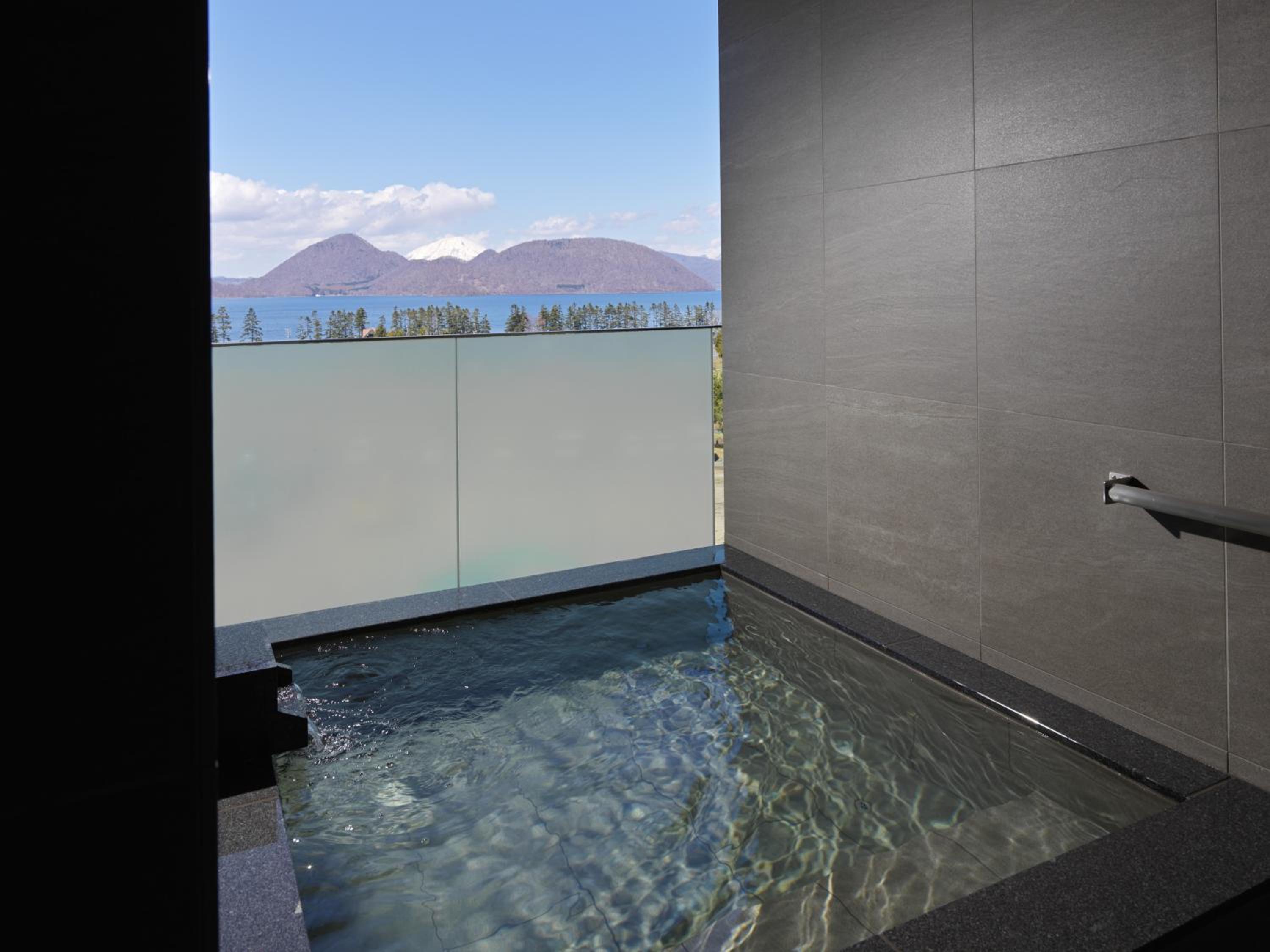 Design Deluxe Twin Room with Onsen Open Air Bath-Lake View-East Wing - Non-Smoking - Premium French Dinner & Buffet Breakfast - Photo 12
