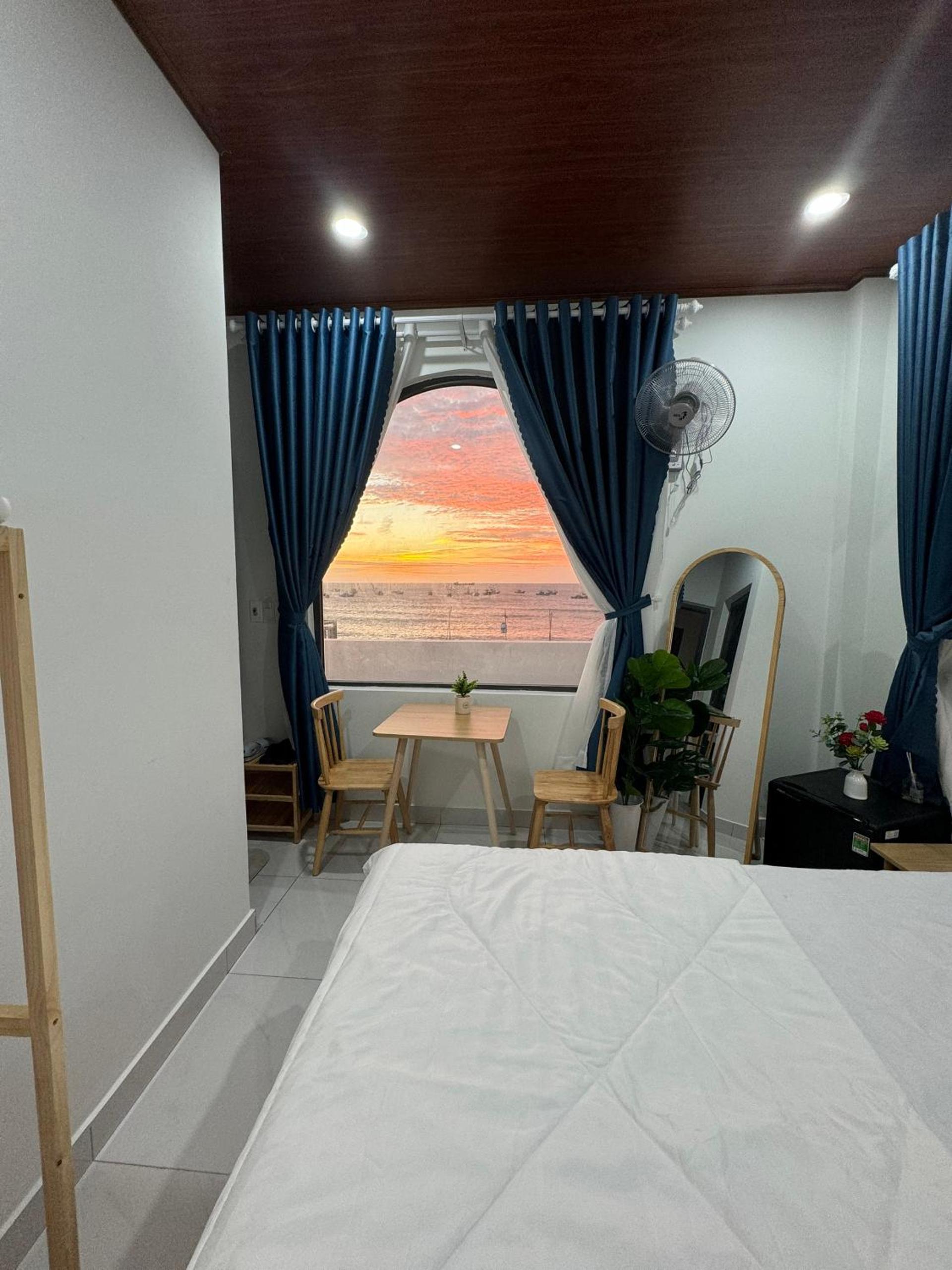 Double Room with Sea View photo 2