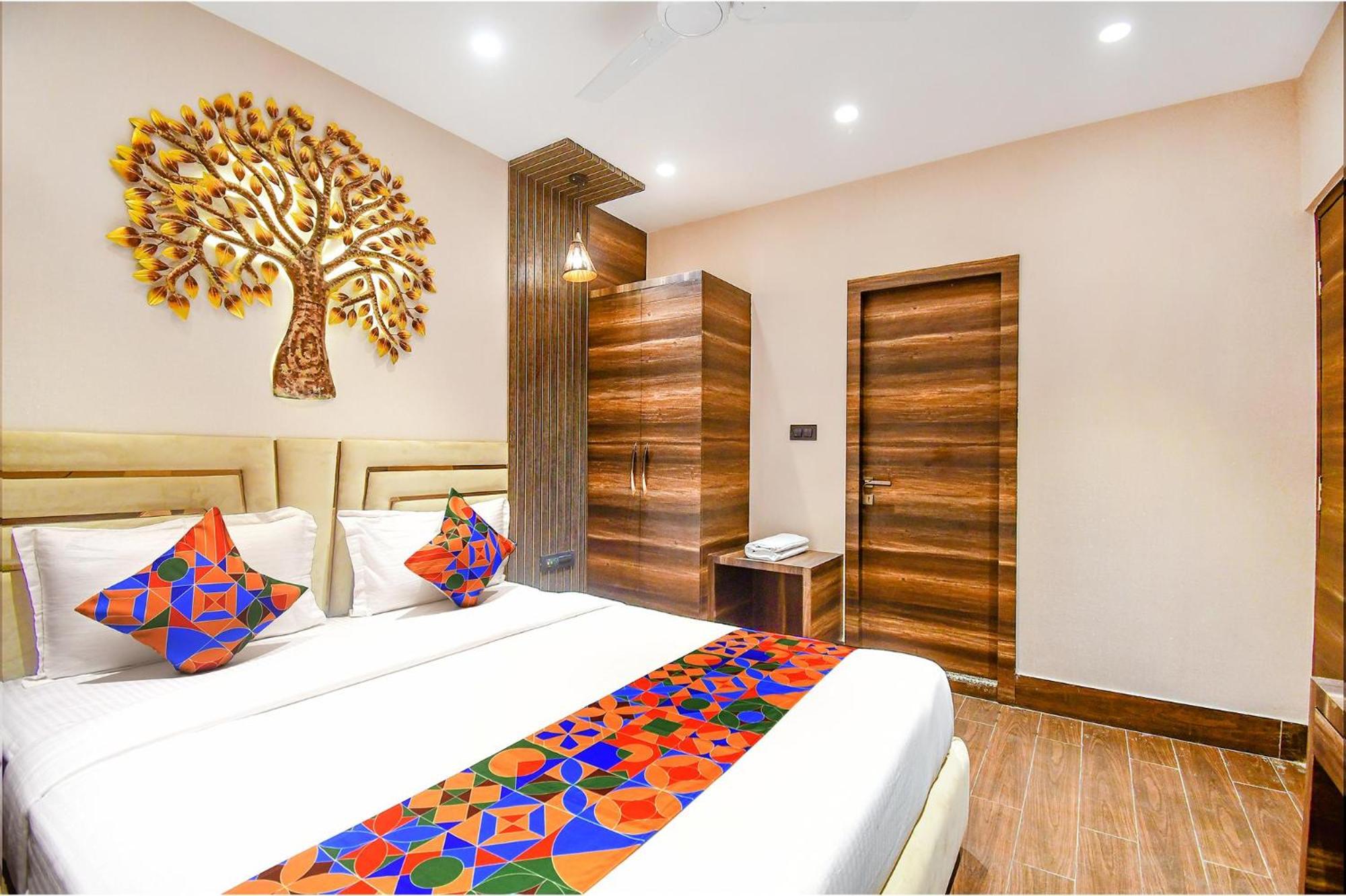 Deluxe Room - Photo 1