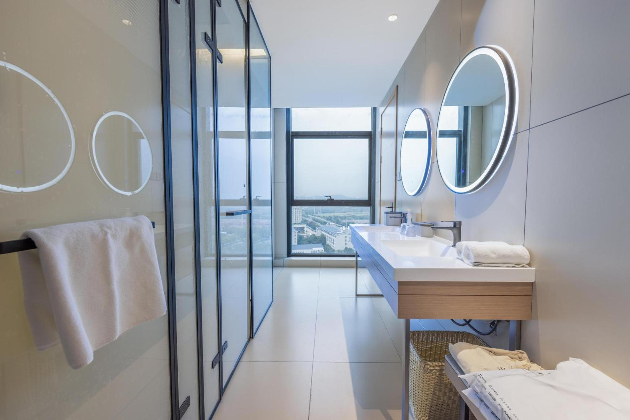 Jimu Suite with View photo 2