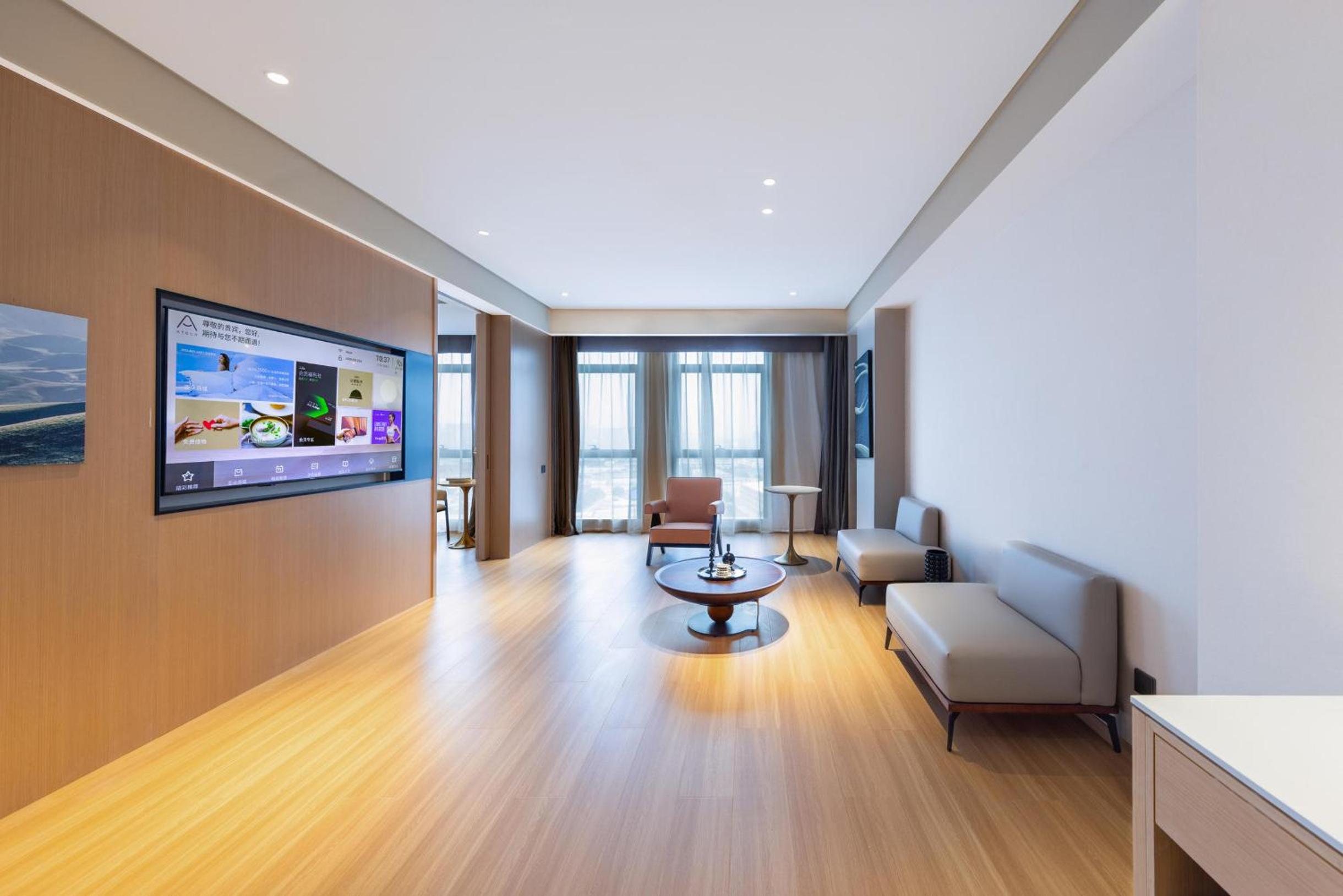 Jimu Suite with View photo 3