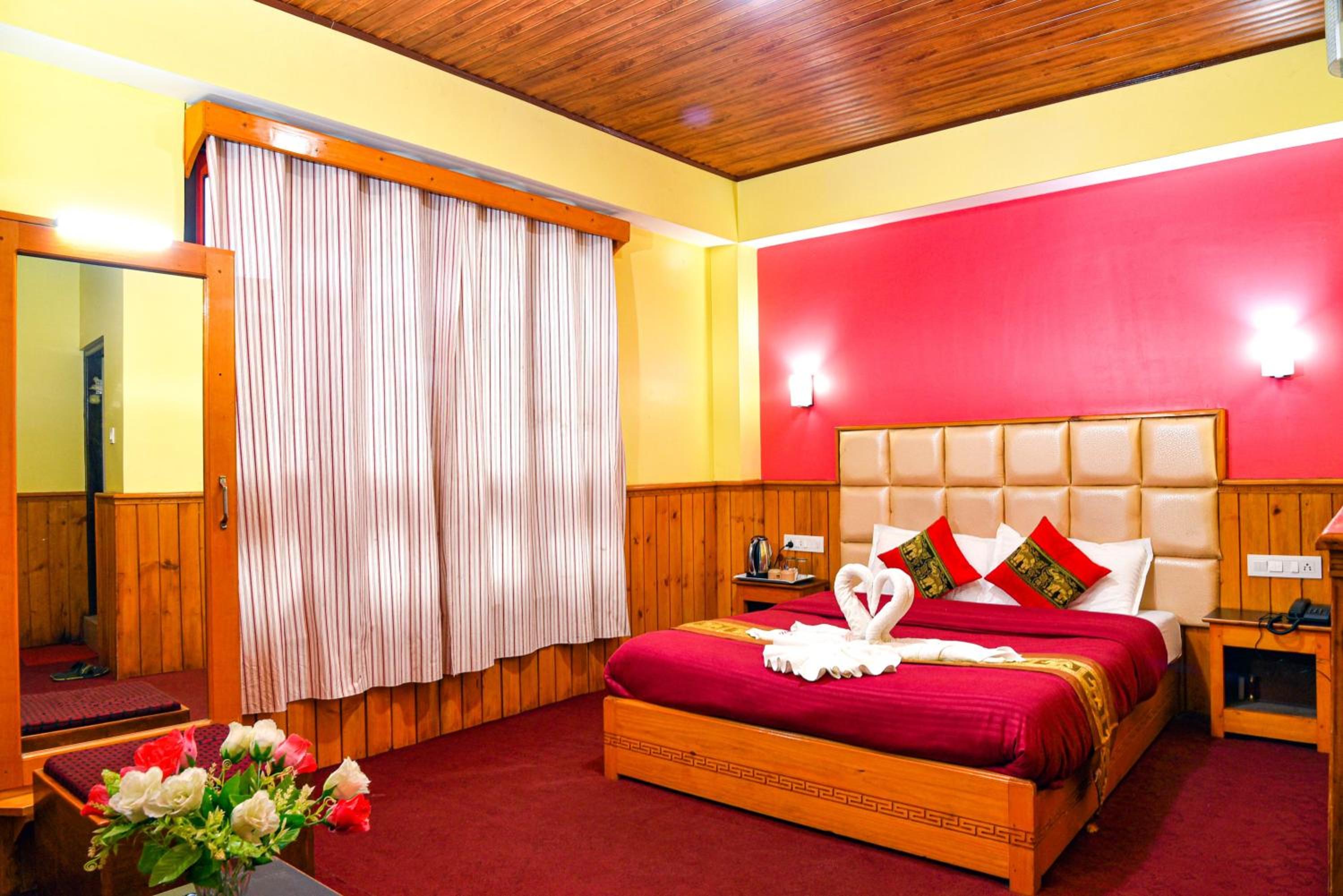 King Room with Mountain View