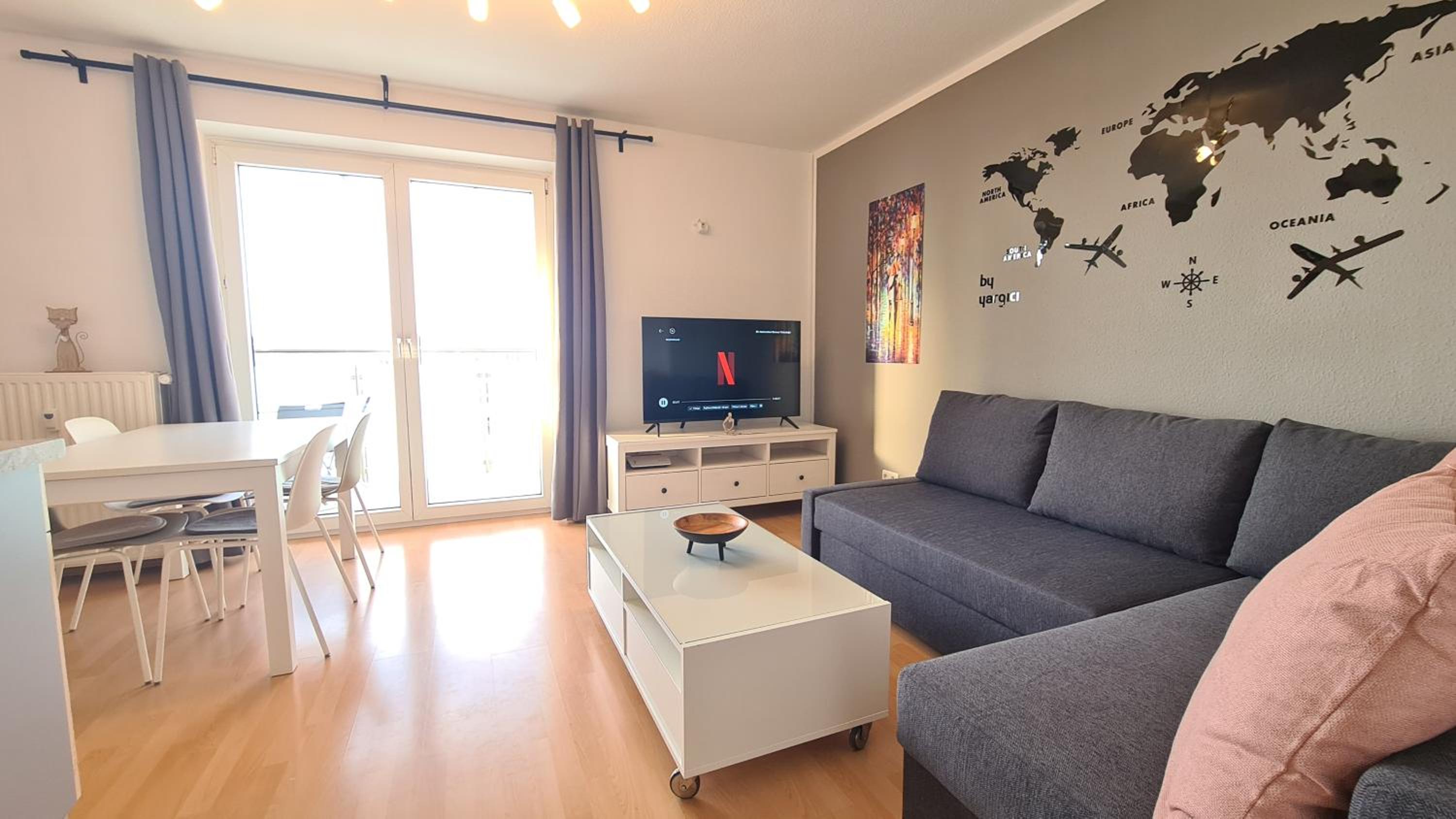 One-Bedroom Apartment photo 1