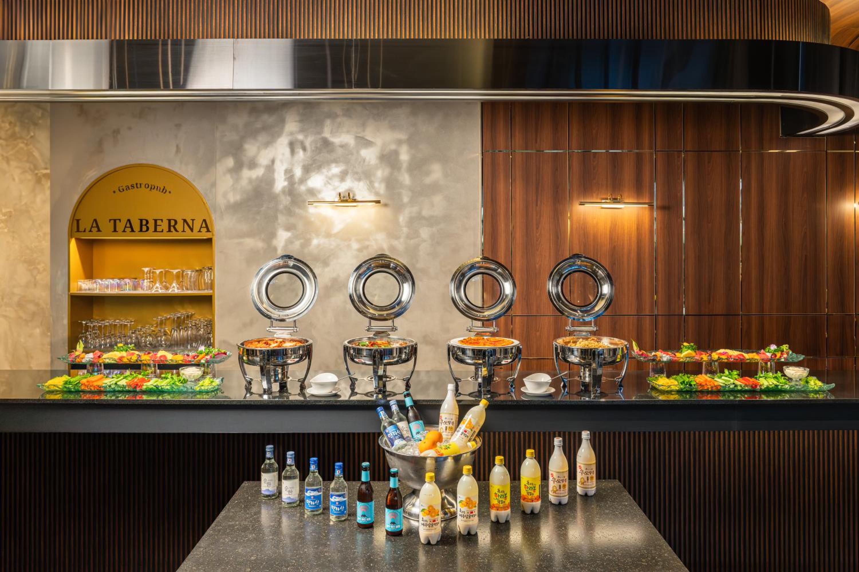 Special Offer - Deluxe Double Room - Alcohol Drink & Semi-Buffet