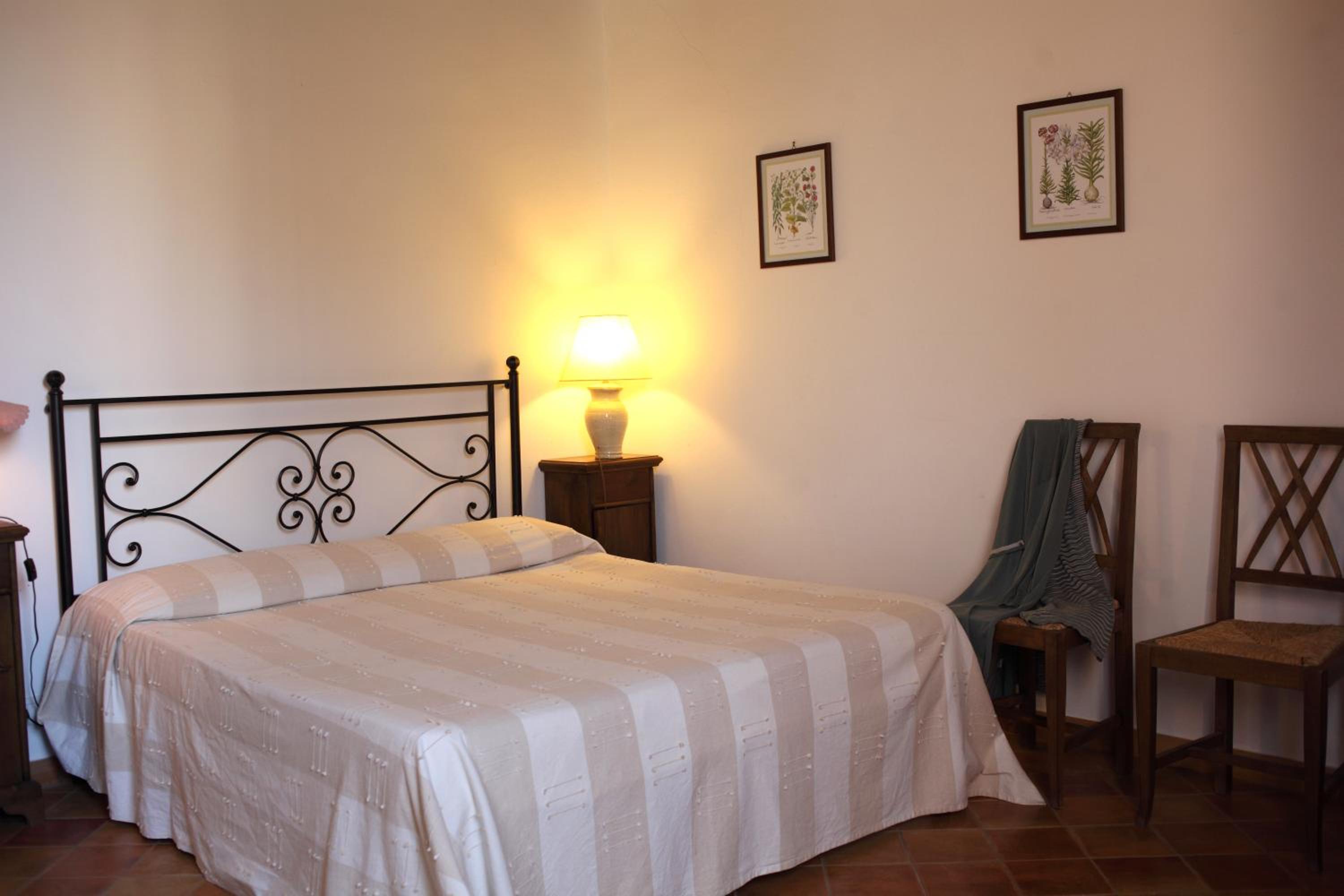 Double Room - Photo 4