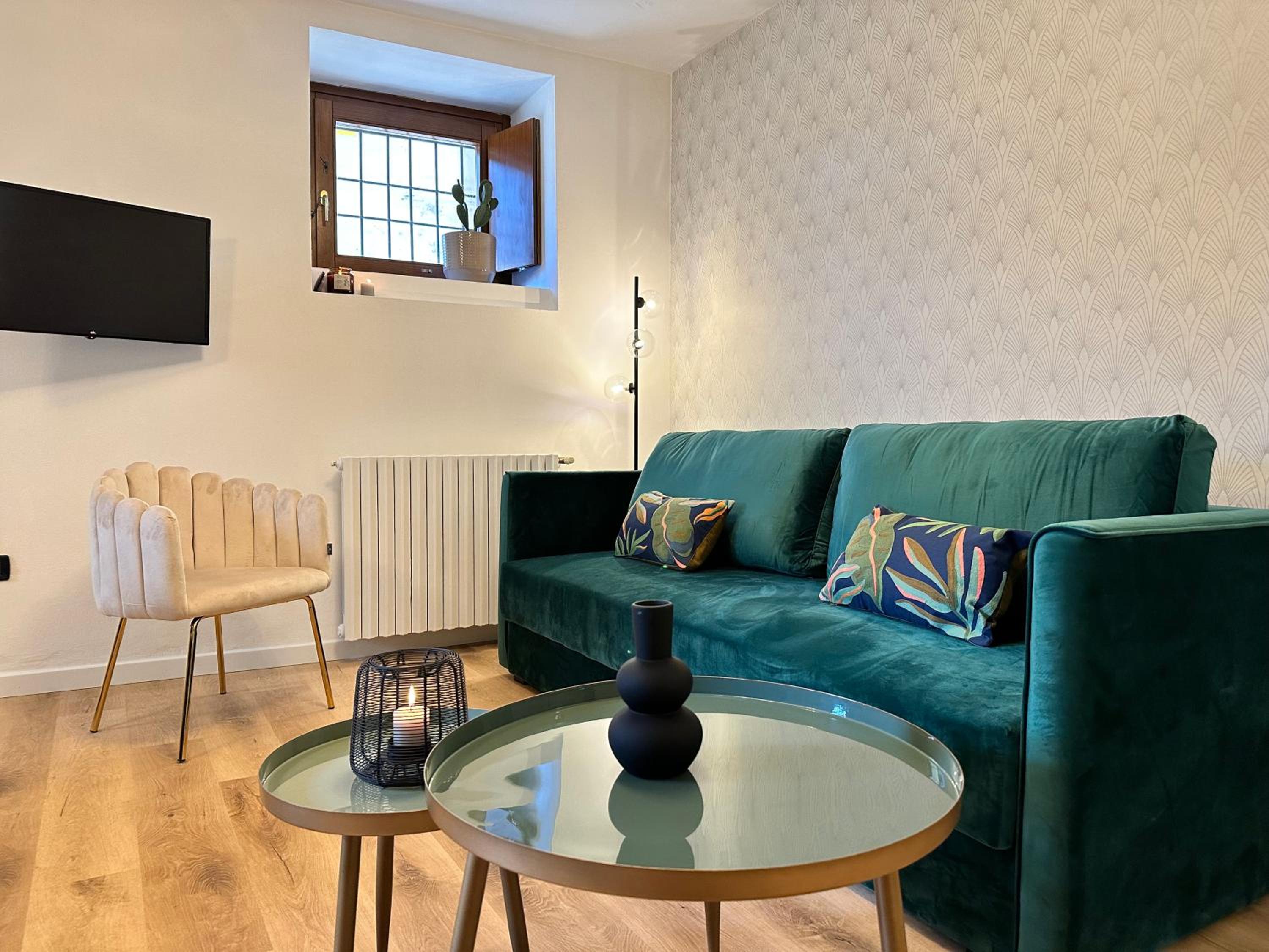 One-Bedroom Apartment