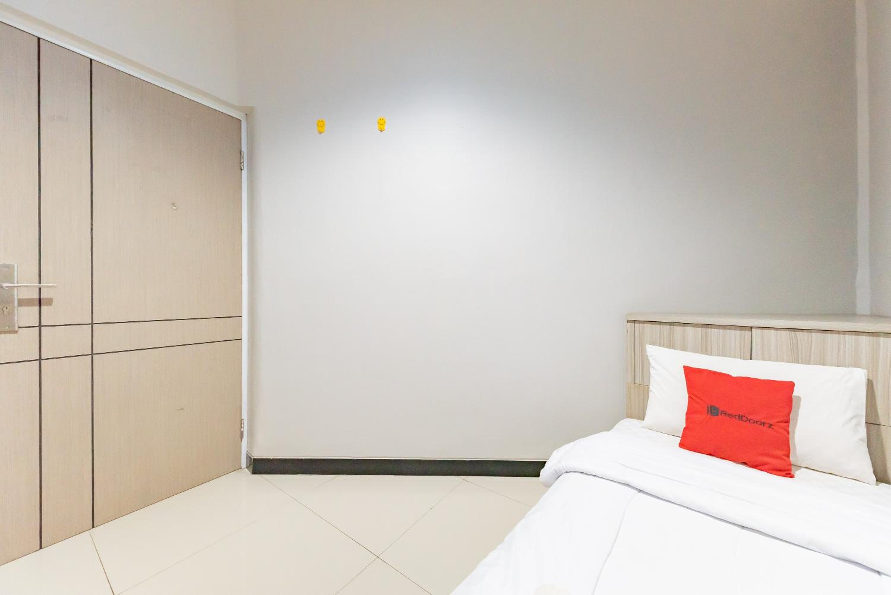 Single Room photo 3