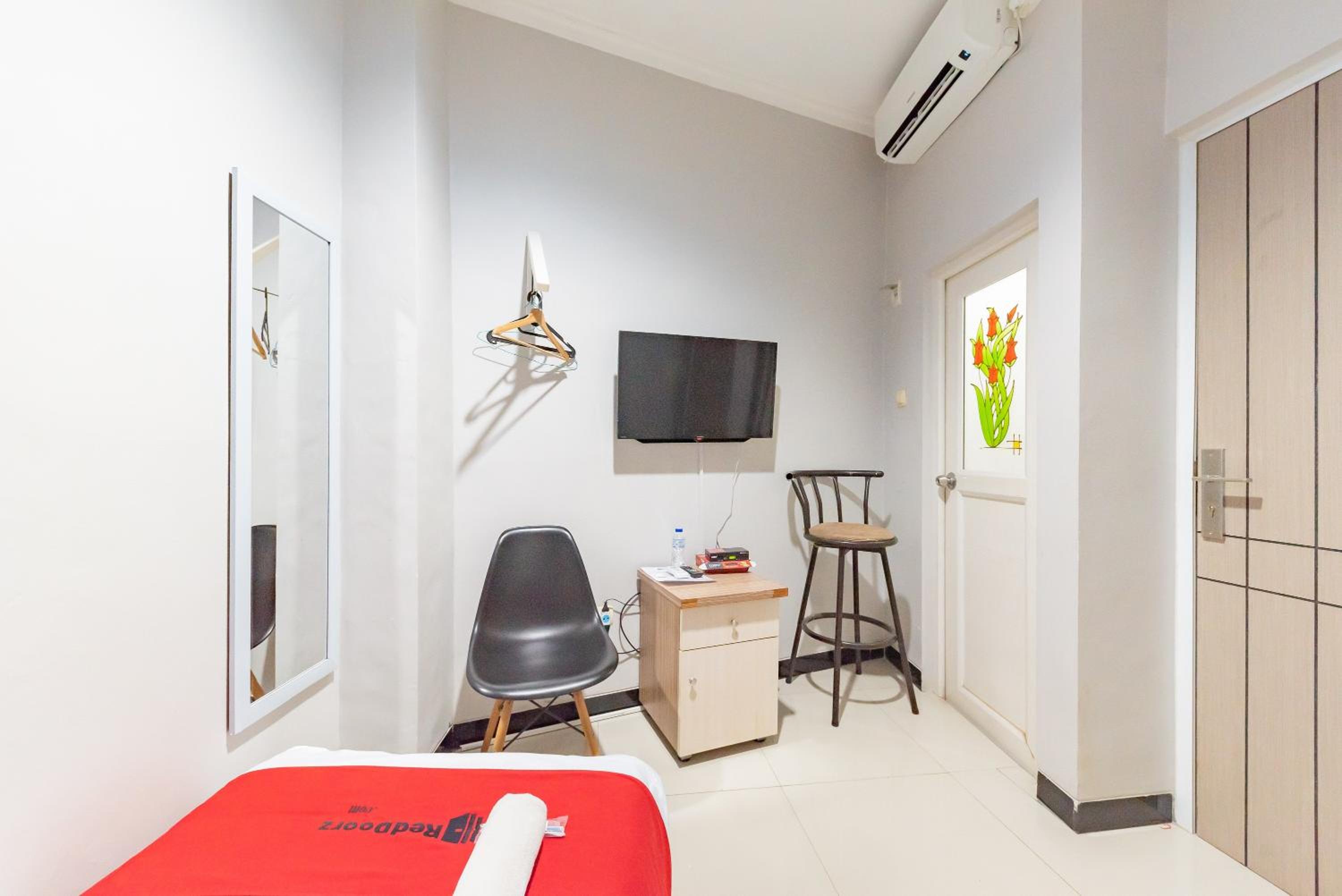 Single Room photo 2