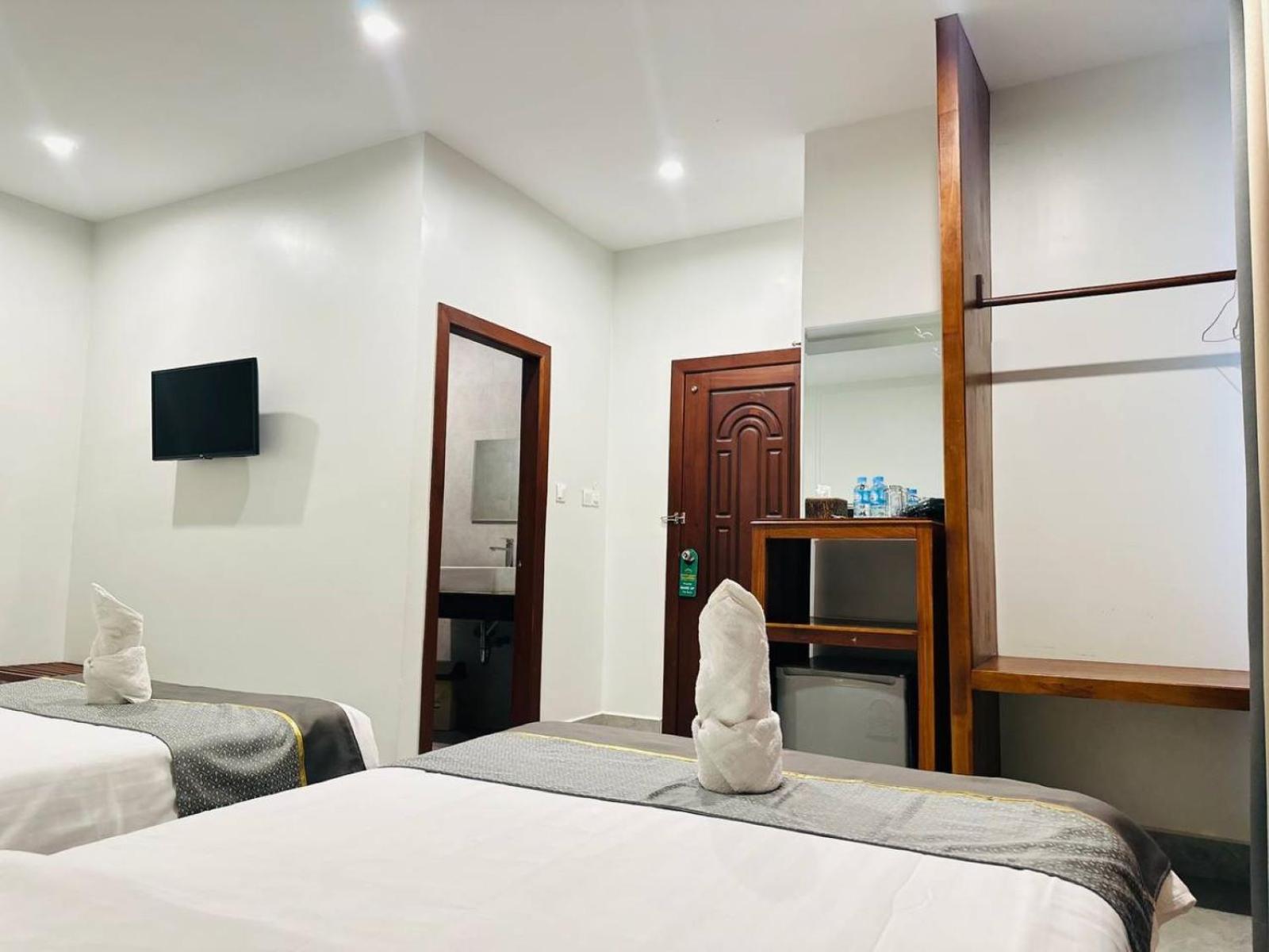 Standard Triple Room - Photo 9