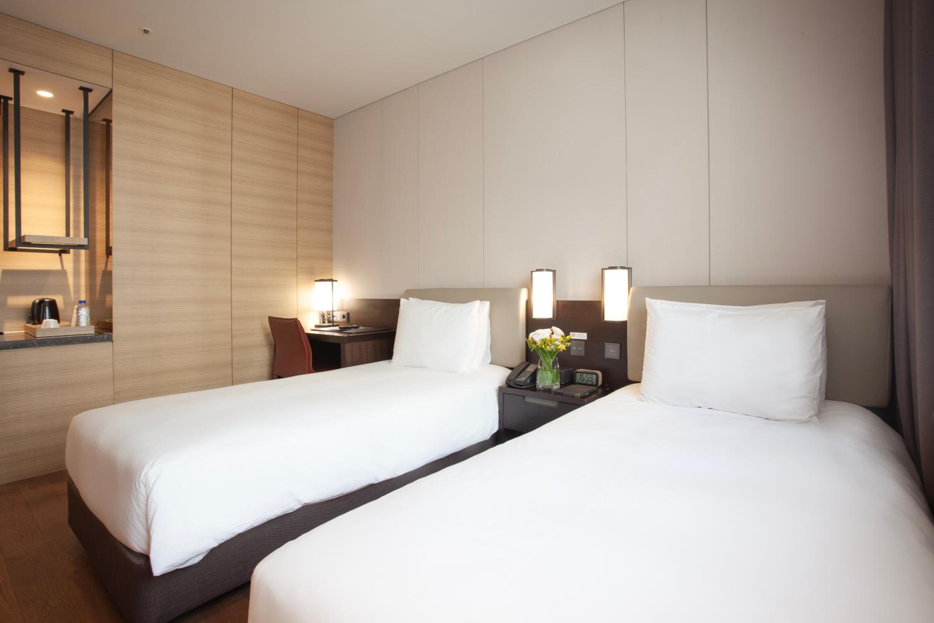 Deluxe Twin Room photo 2