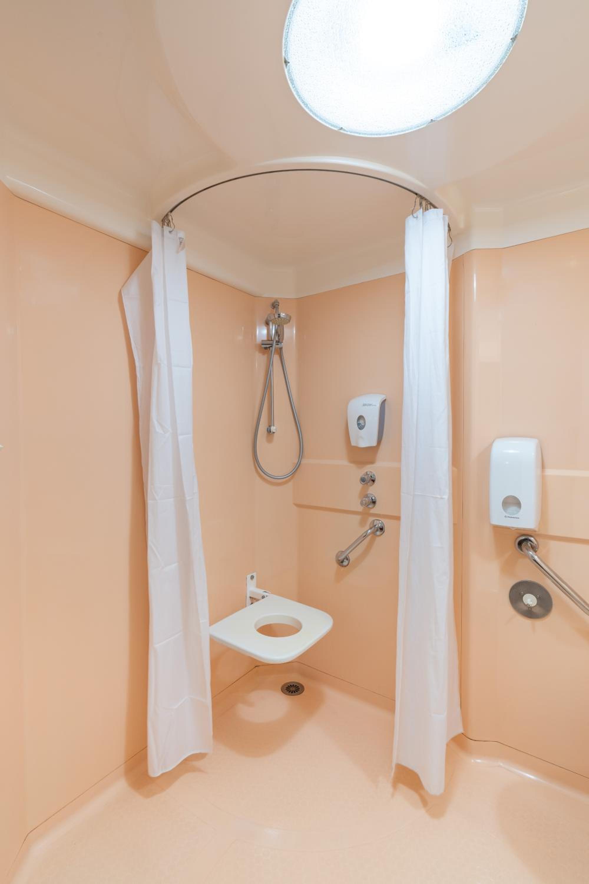 Double Room with 1 Double Bed - Photo 4