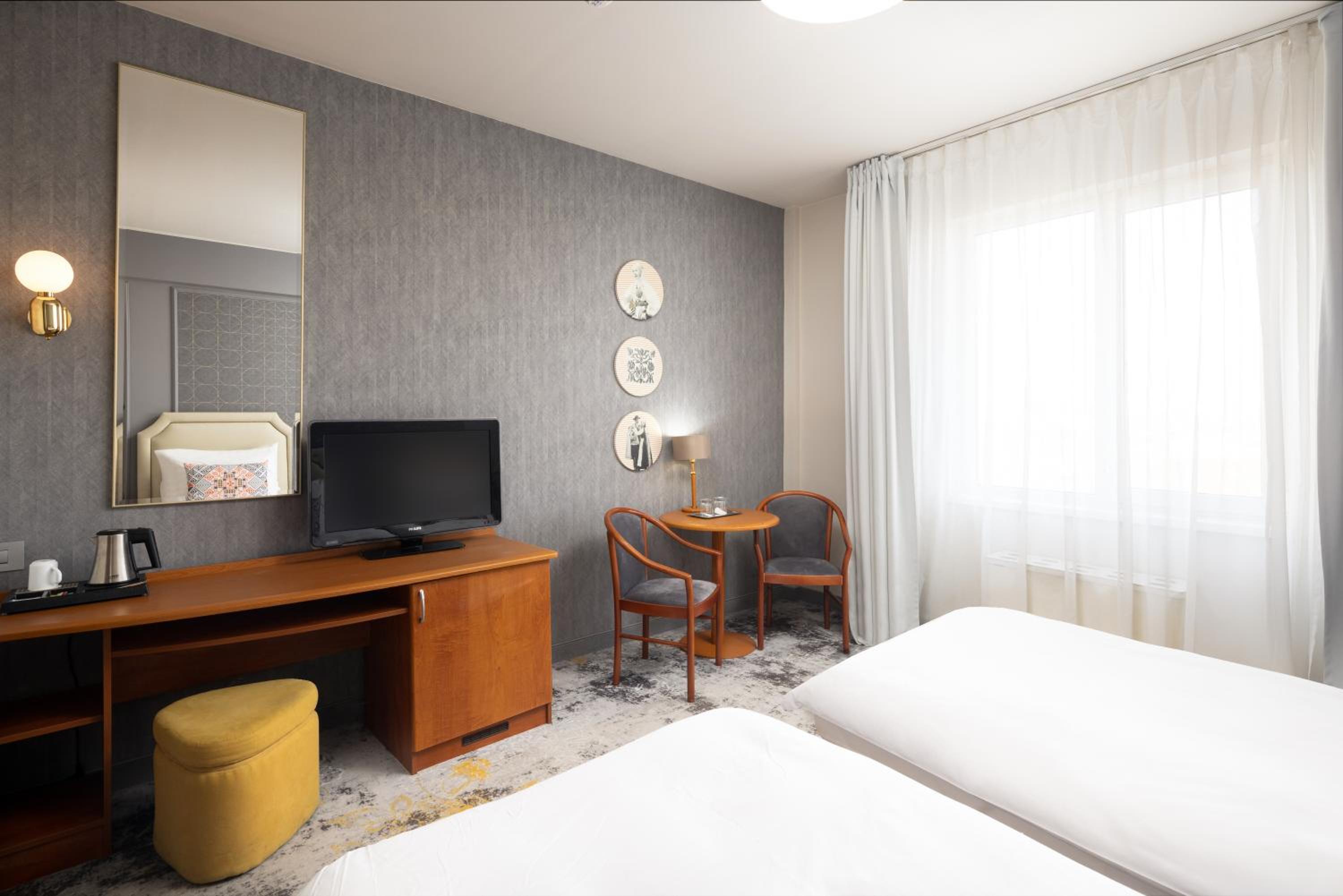 Standard Twin Room - Photo 5