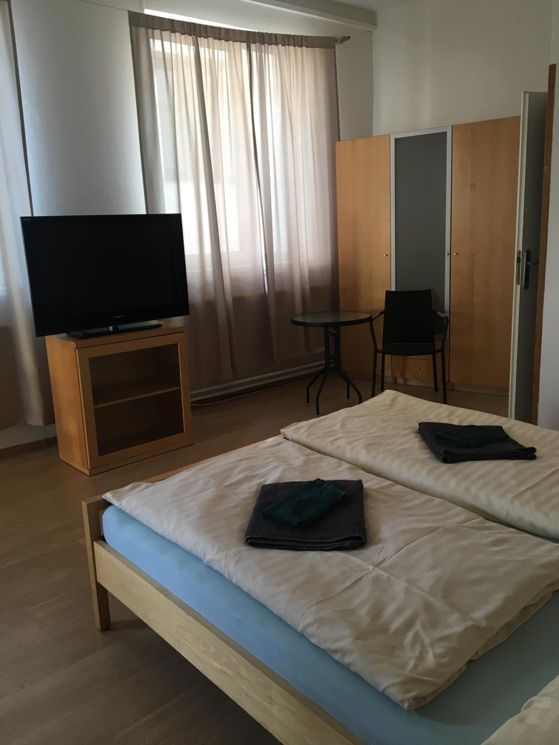 Budget Double Room photo 3