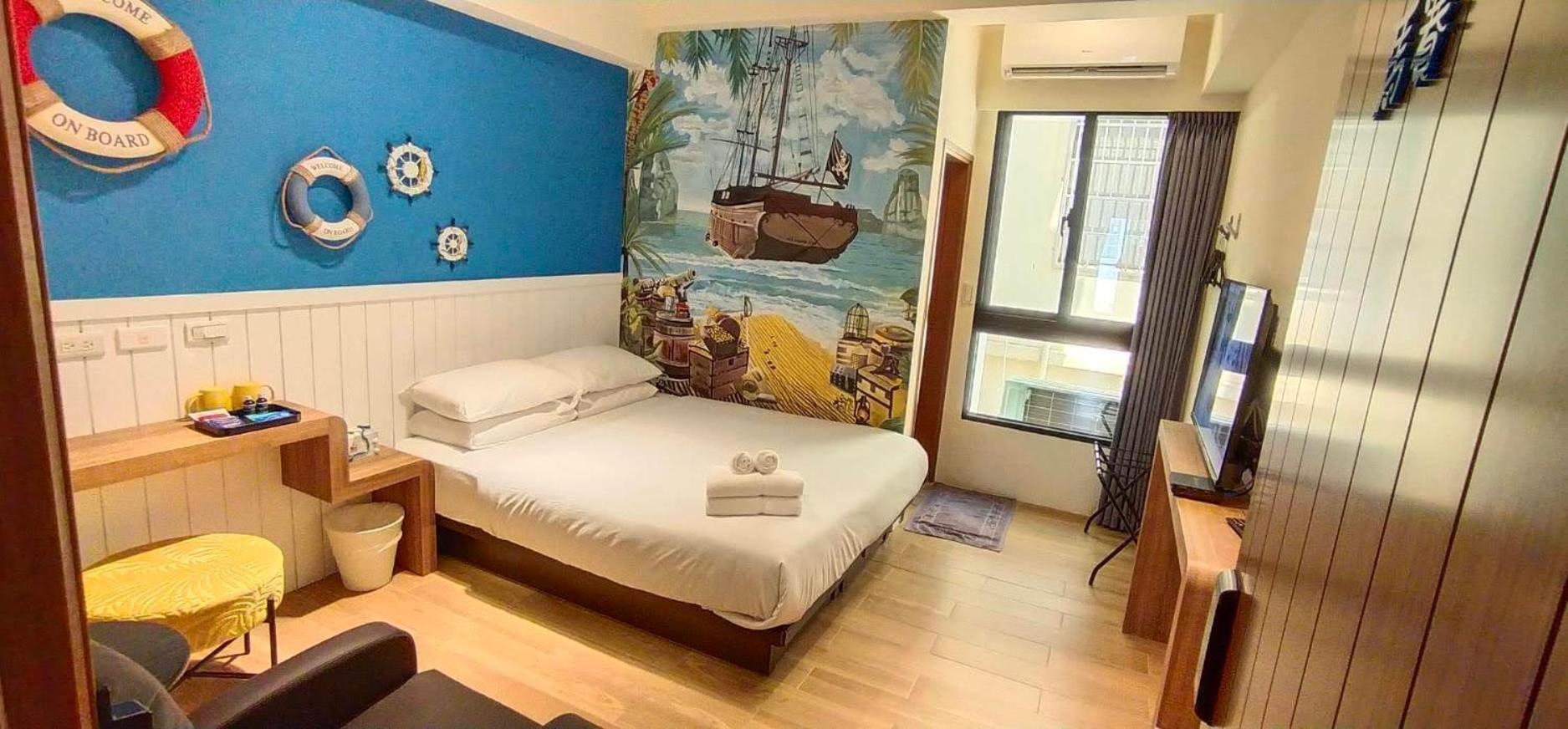 Double Room (Exterior Window)