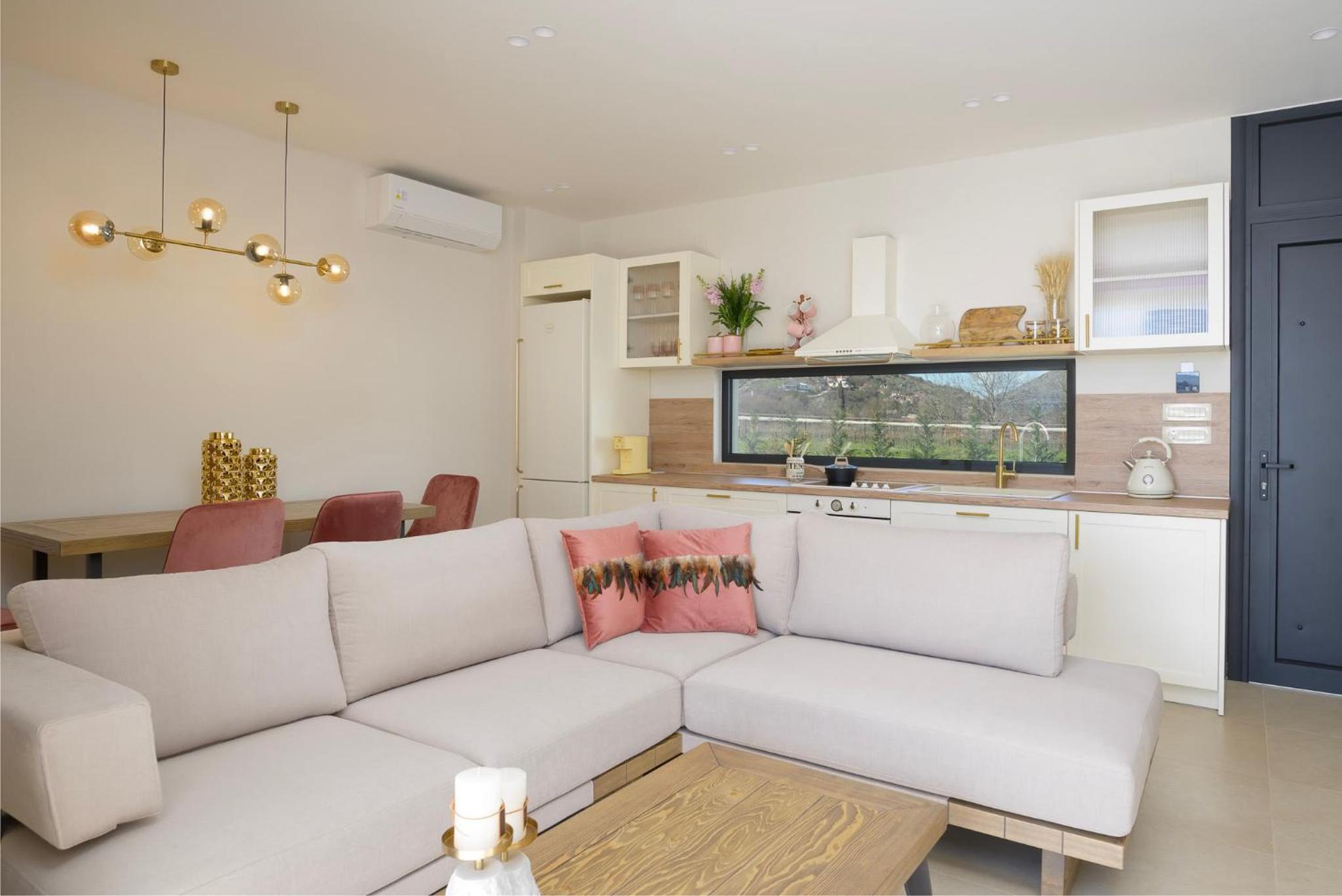 Golden Villa with Private Pool photo 2