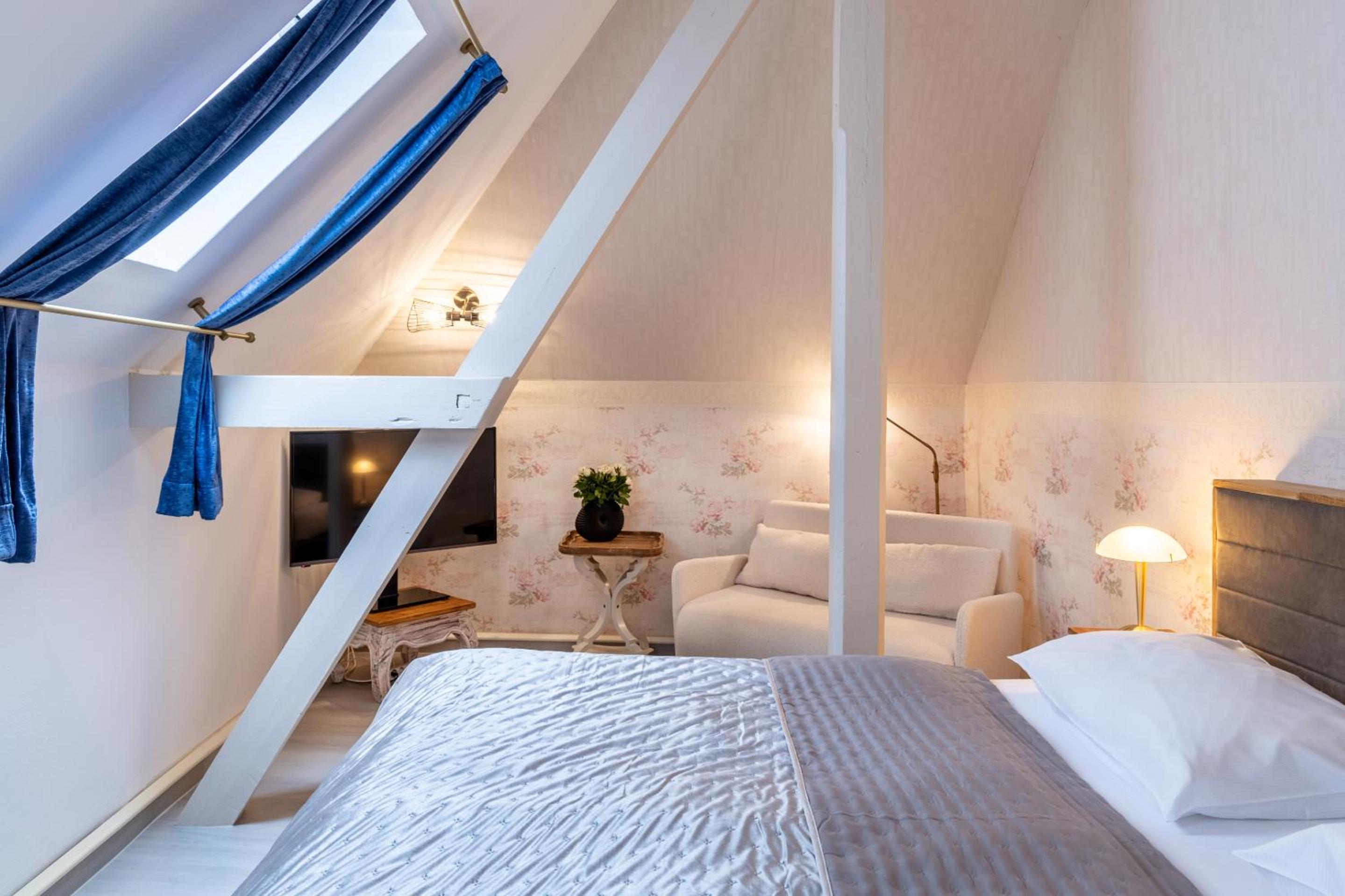 Superior Double Room - Photo 9