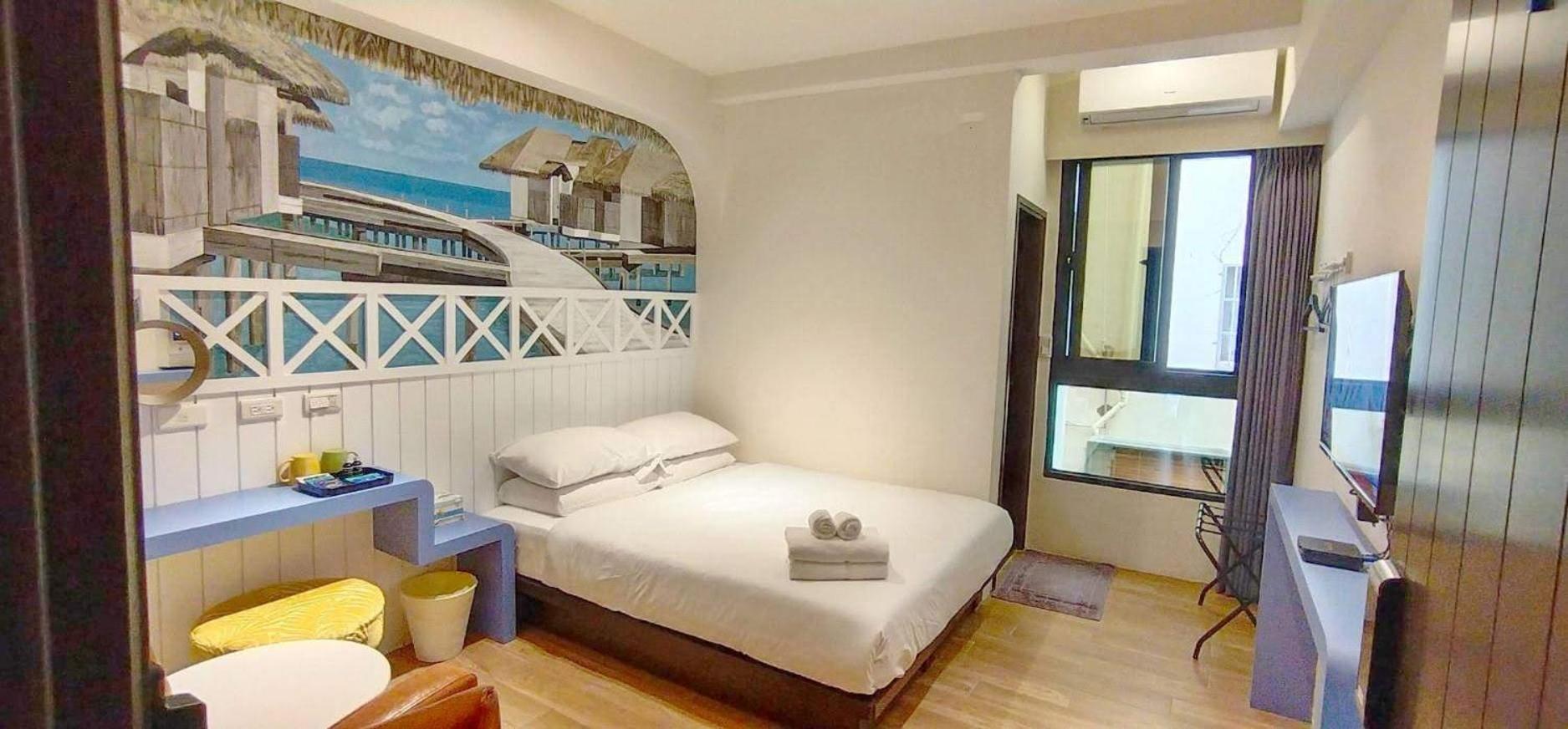 Double Room (Exterior Window)