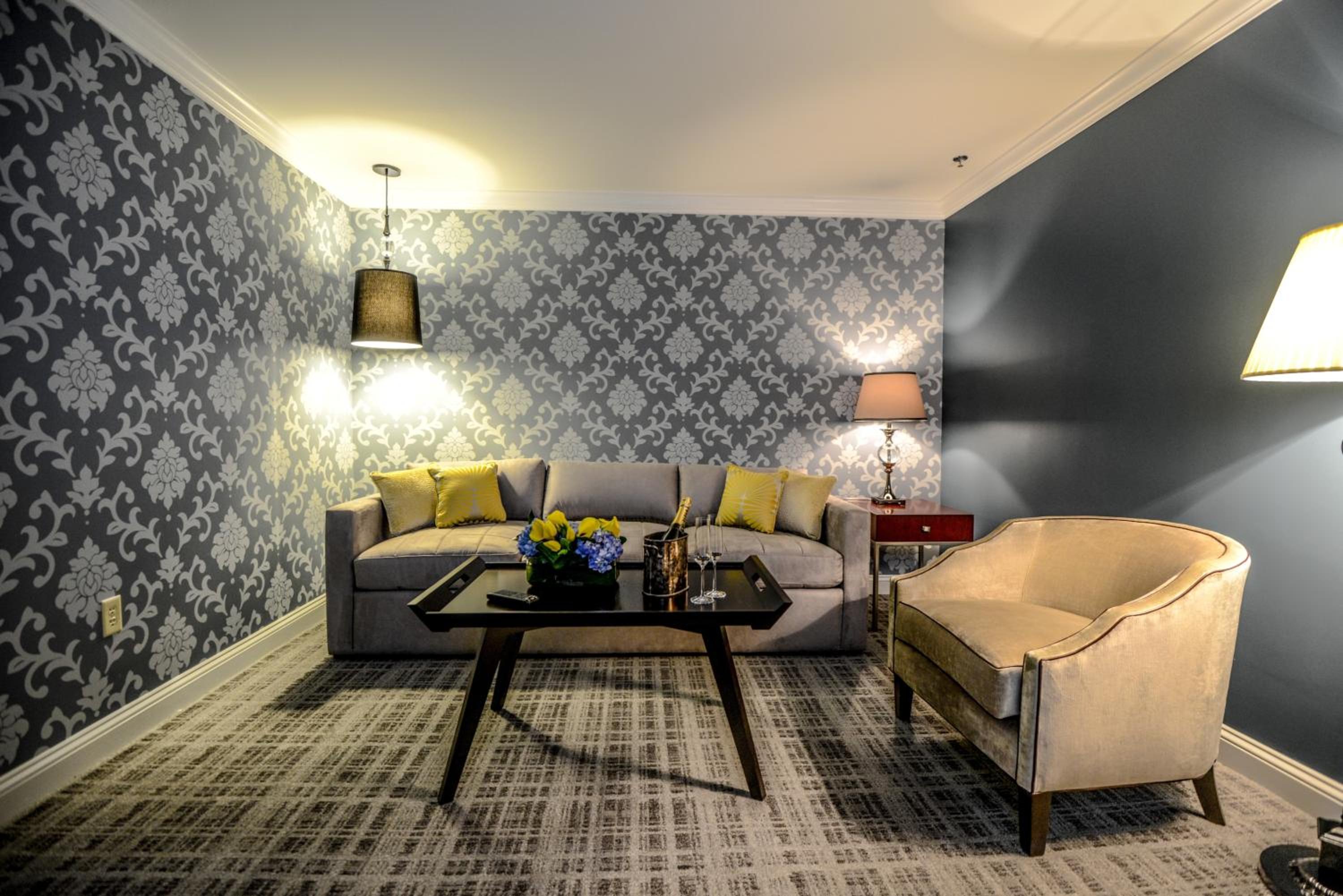 King Suite with Sofa Bed - Photo 4