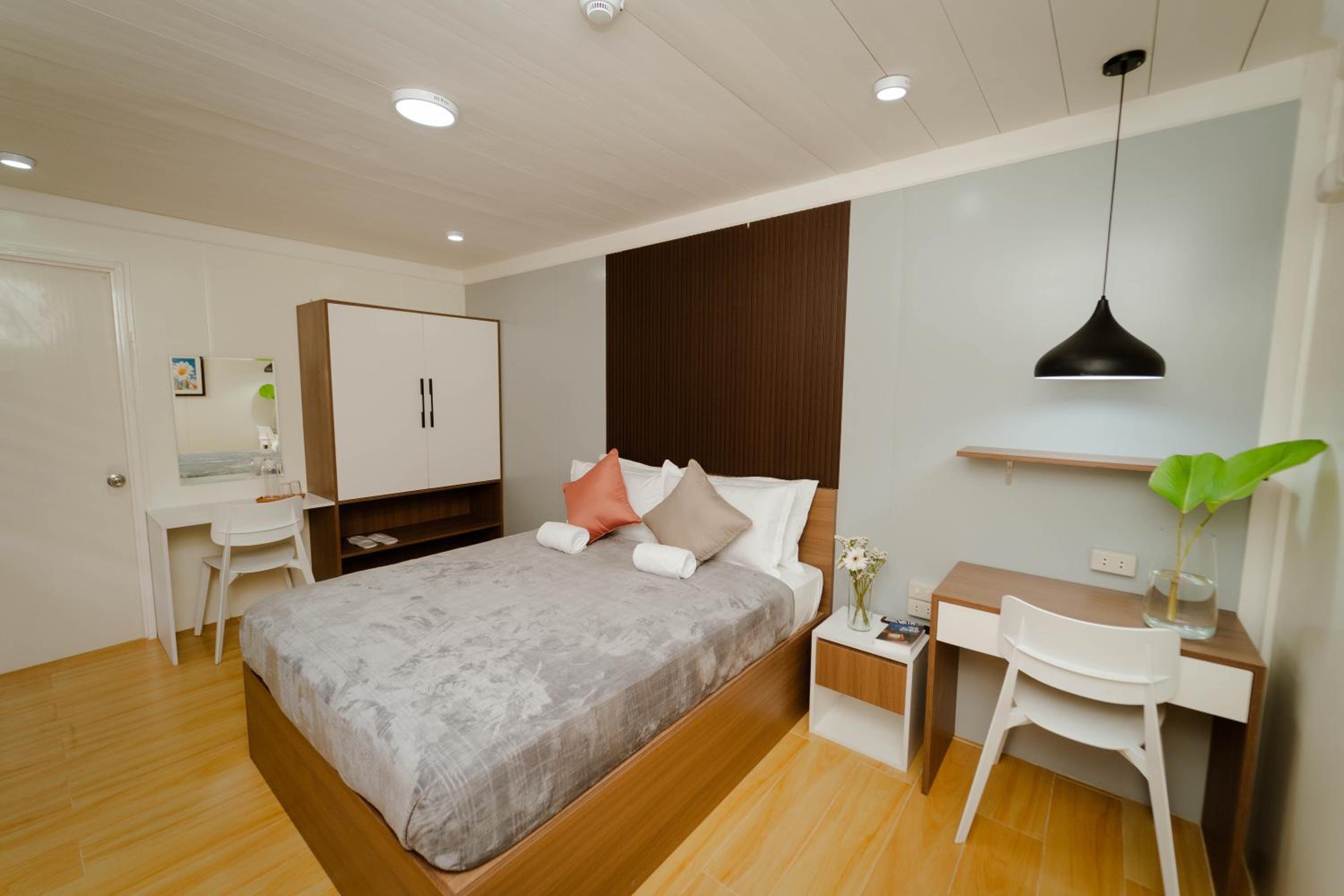 Queen Room - Photo 1