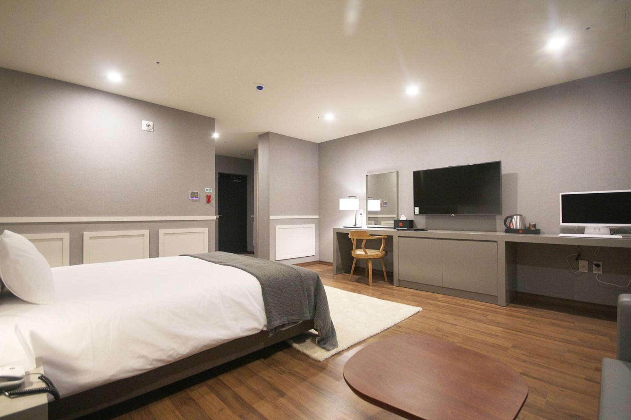 Double Room - Photo 1