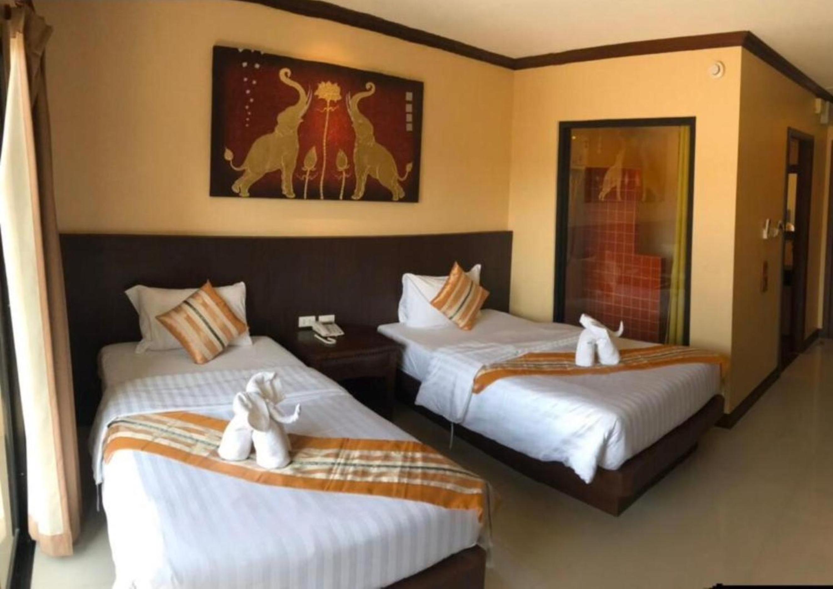 Standard Twin Room - Photo 4
