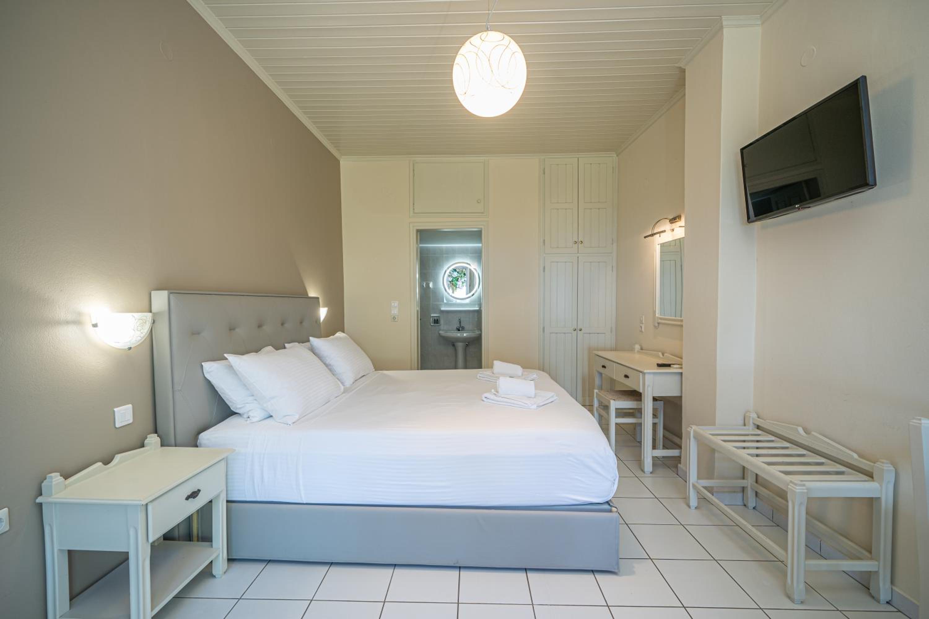 Studio with Sea View (3 Adults) photo 1