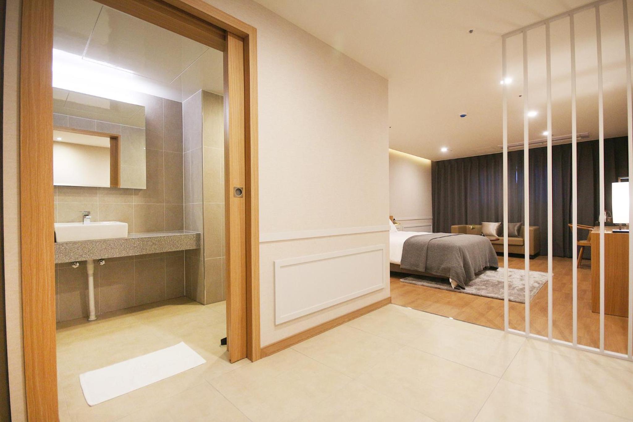 Deluxe Suite - Photo 4