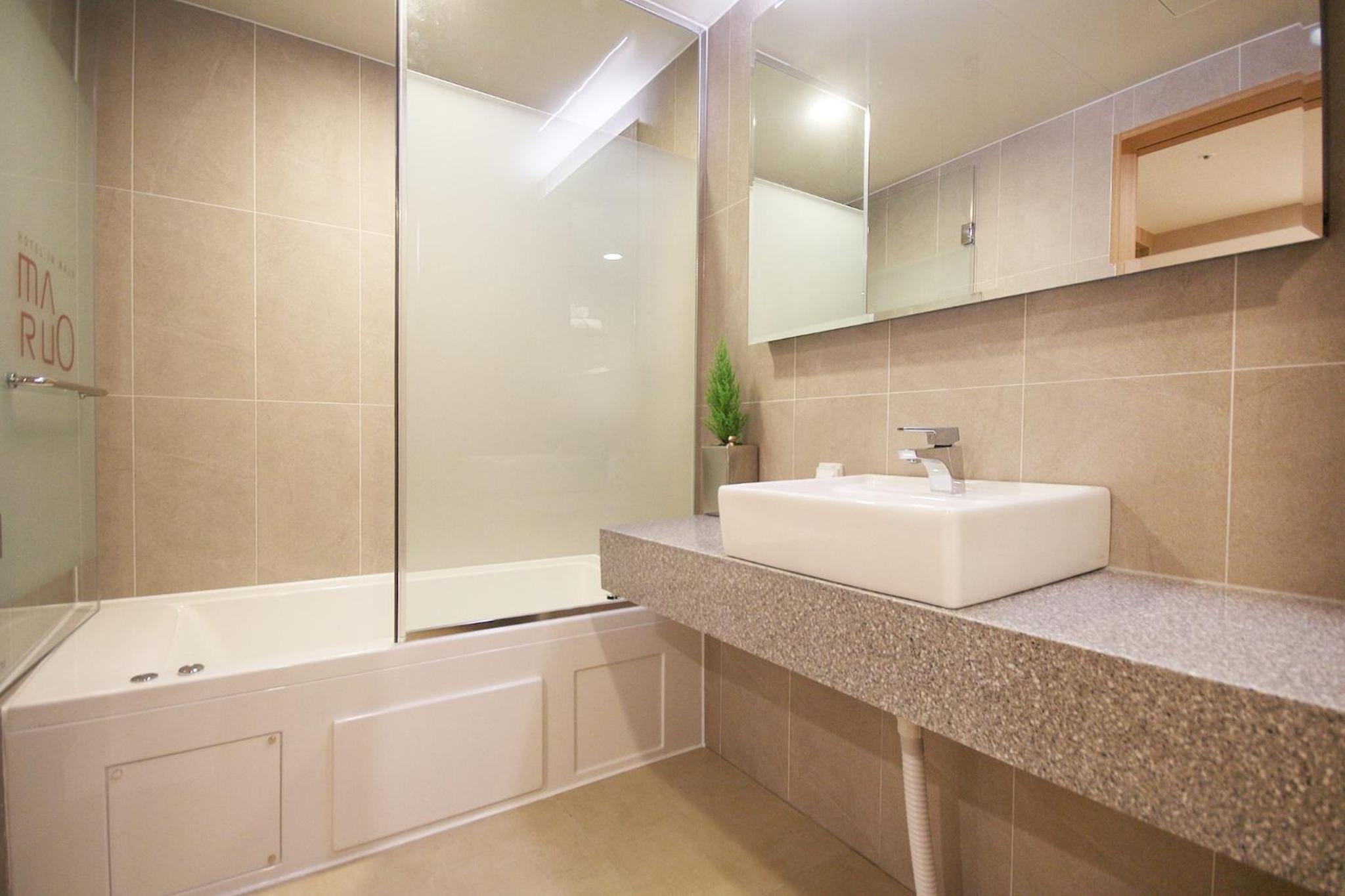 Deluxe Suite - Photo 2