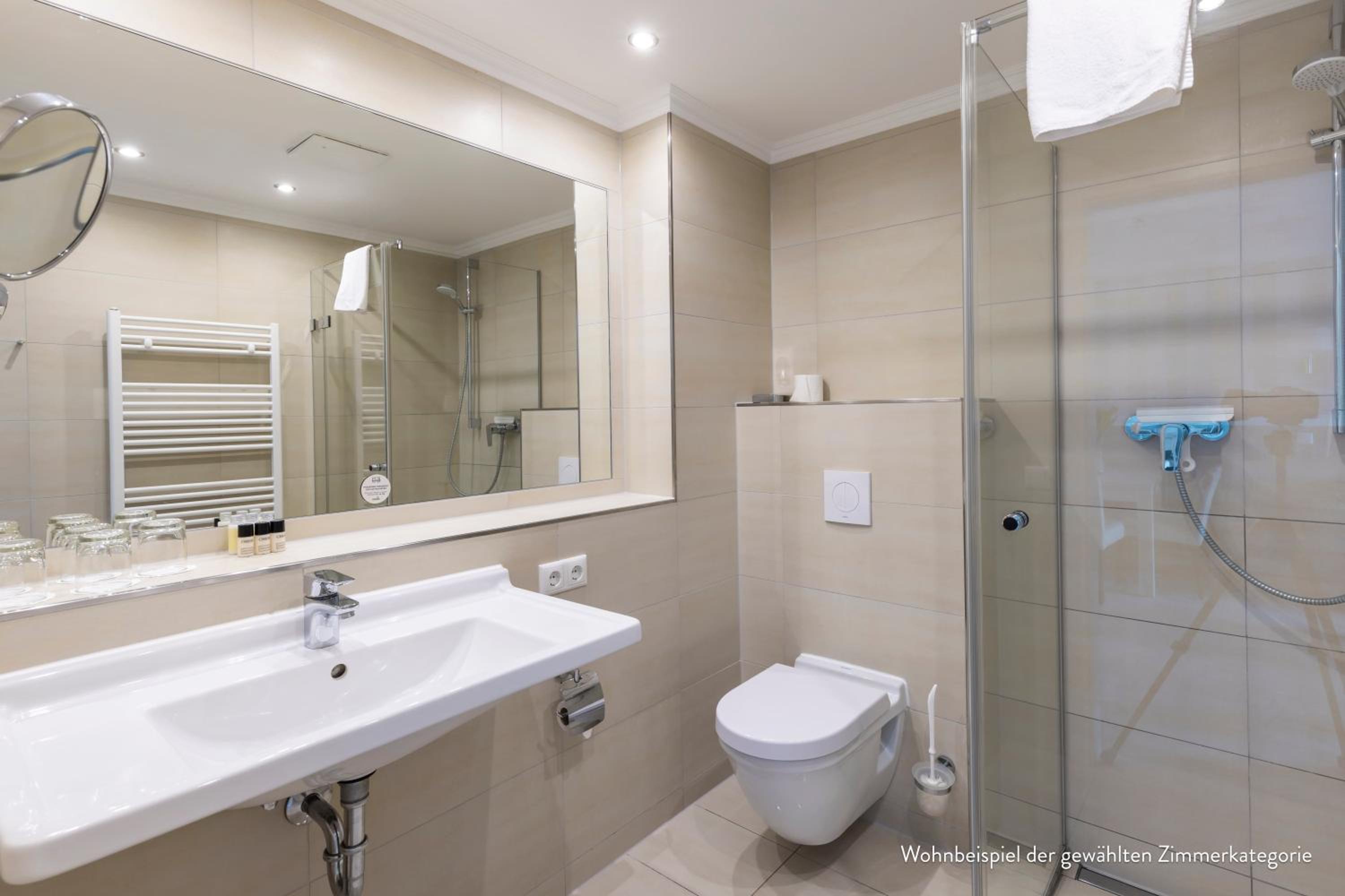 Two-Bedroom Apartment - Photo 2