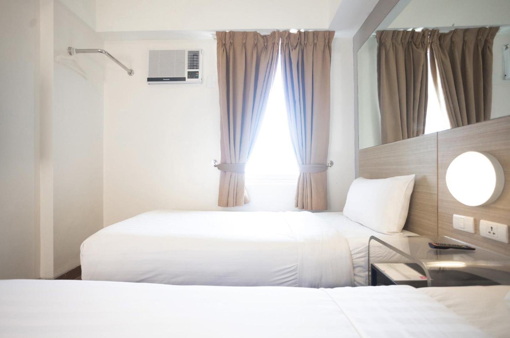 Twin Room - Photo 6
