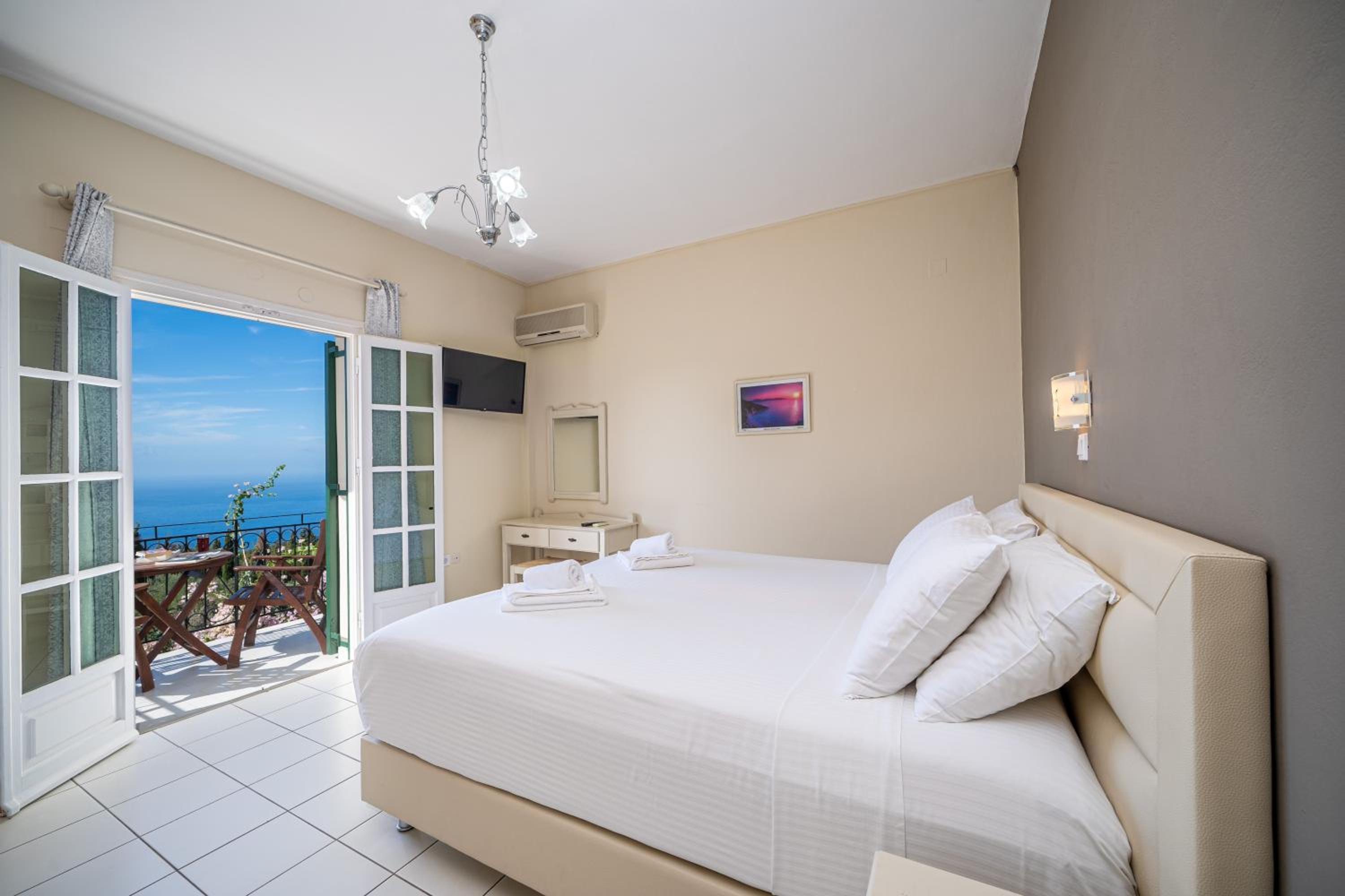Standard Studio with Sea View photo 1