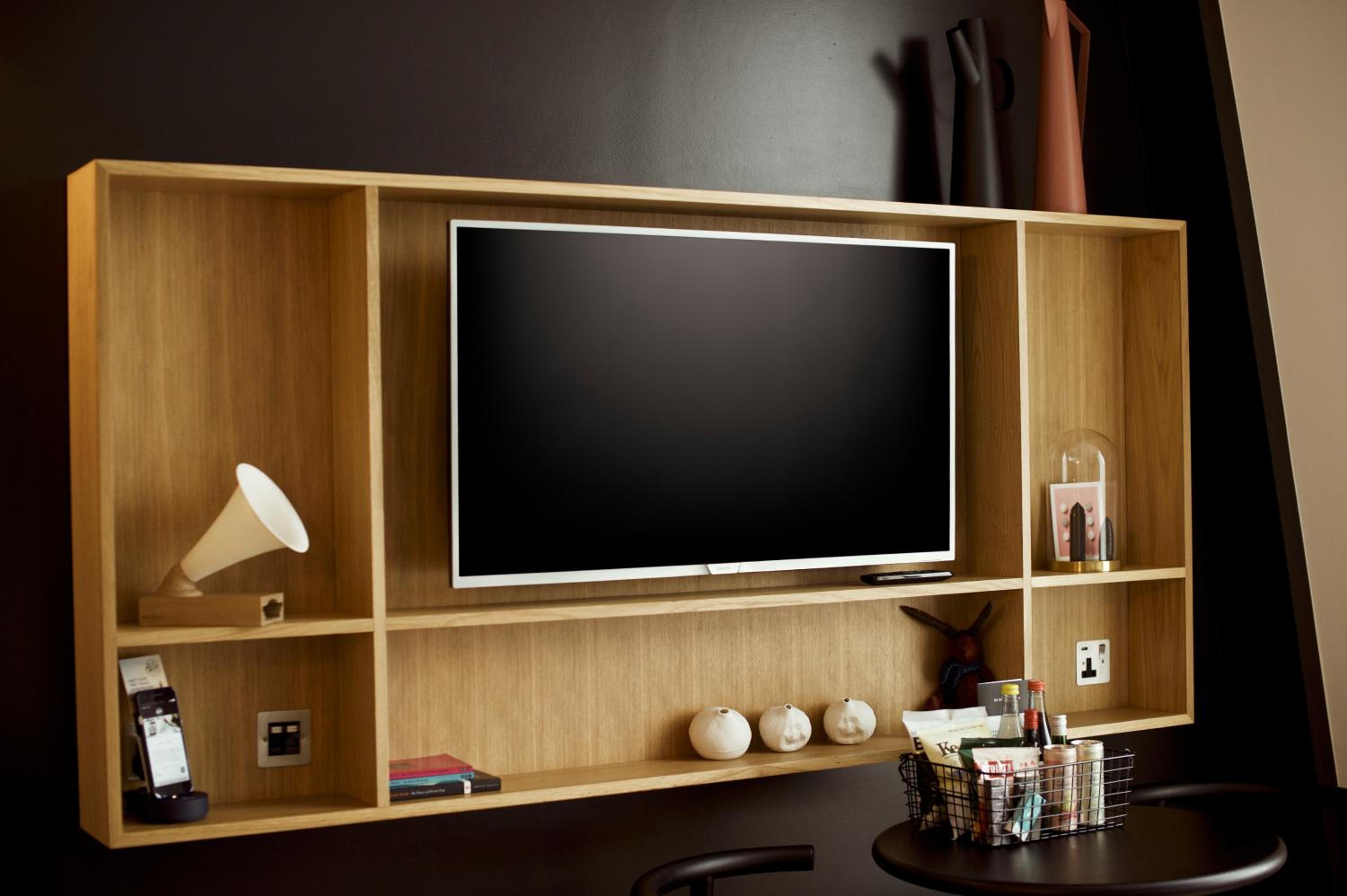 Double Room Windowless thumbnail 6