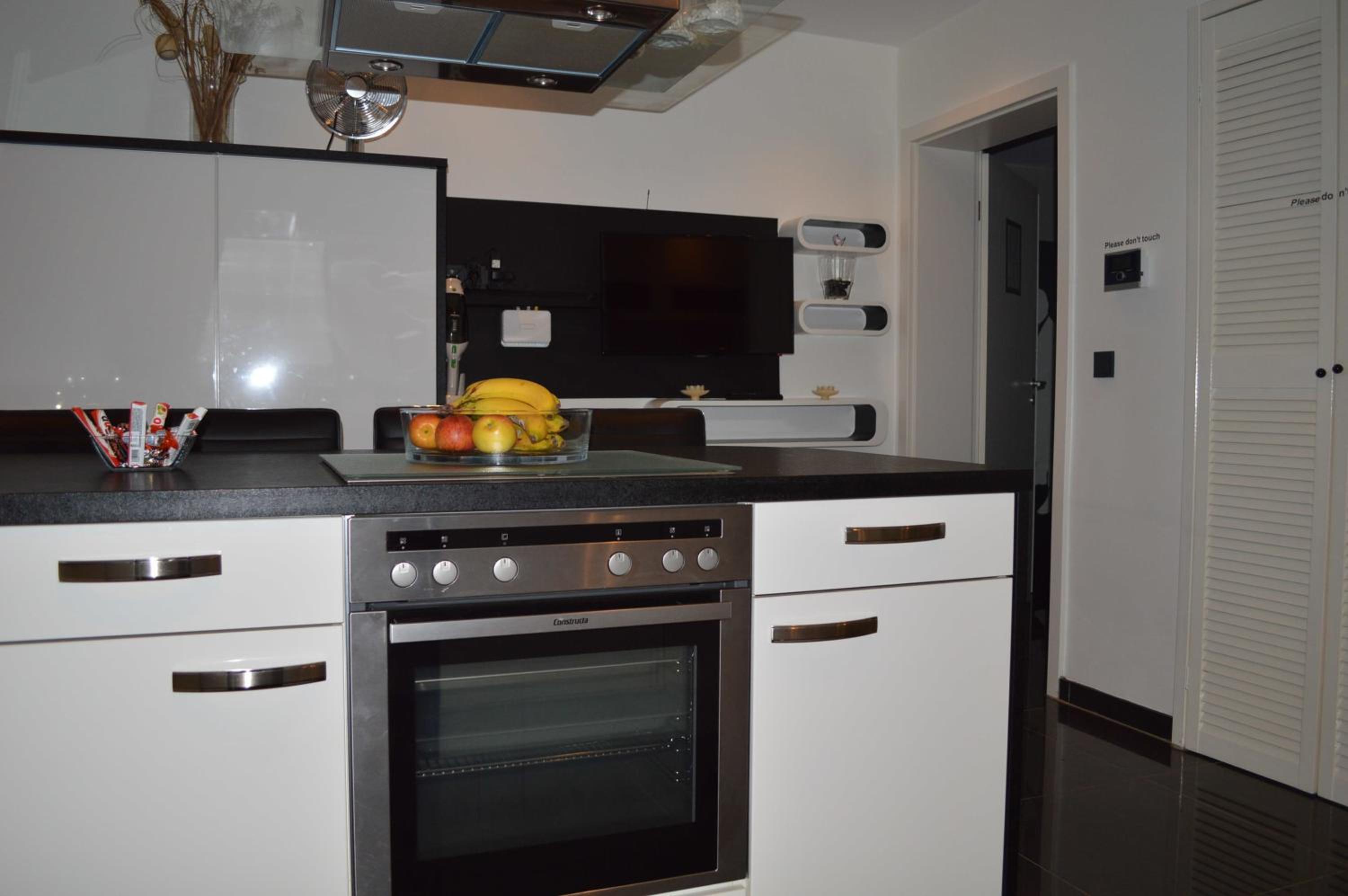 Two-Bedroom Apartment - Photo 18