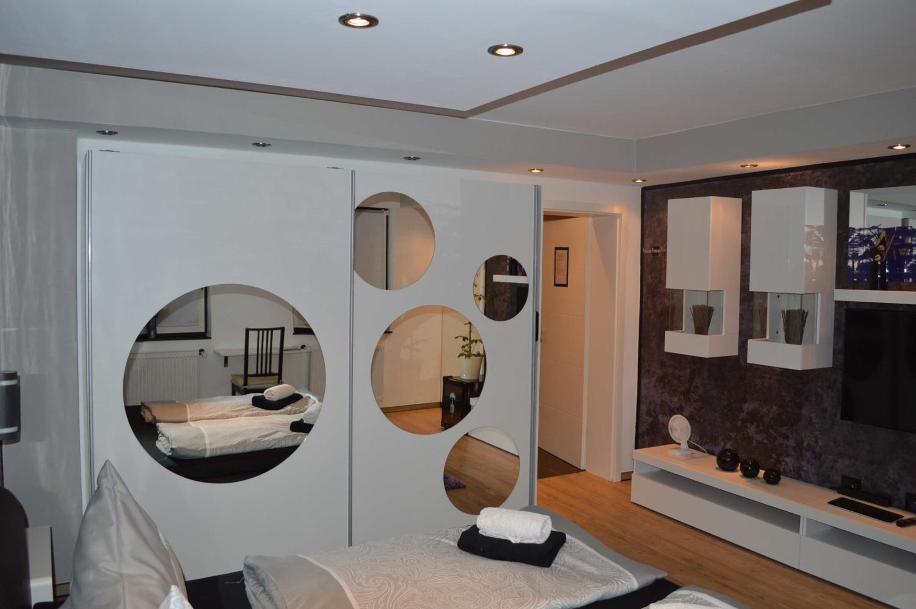 Two-Bedroom Apartment - Photo 11