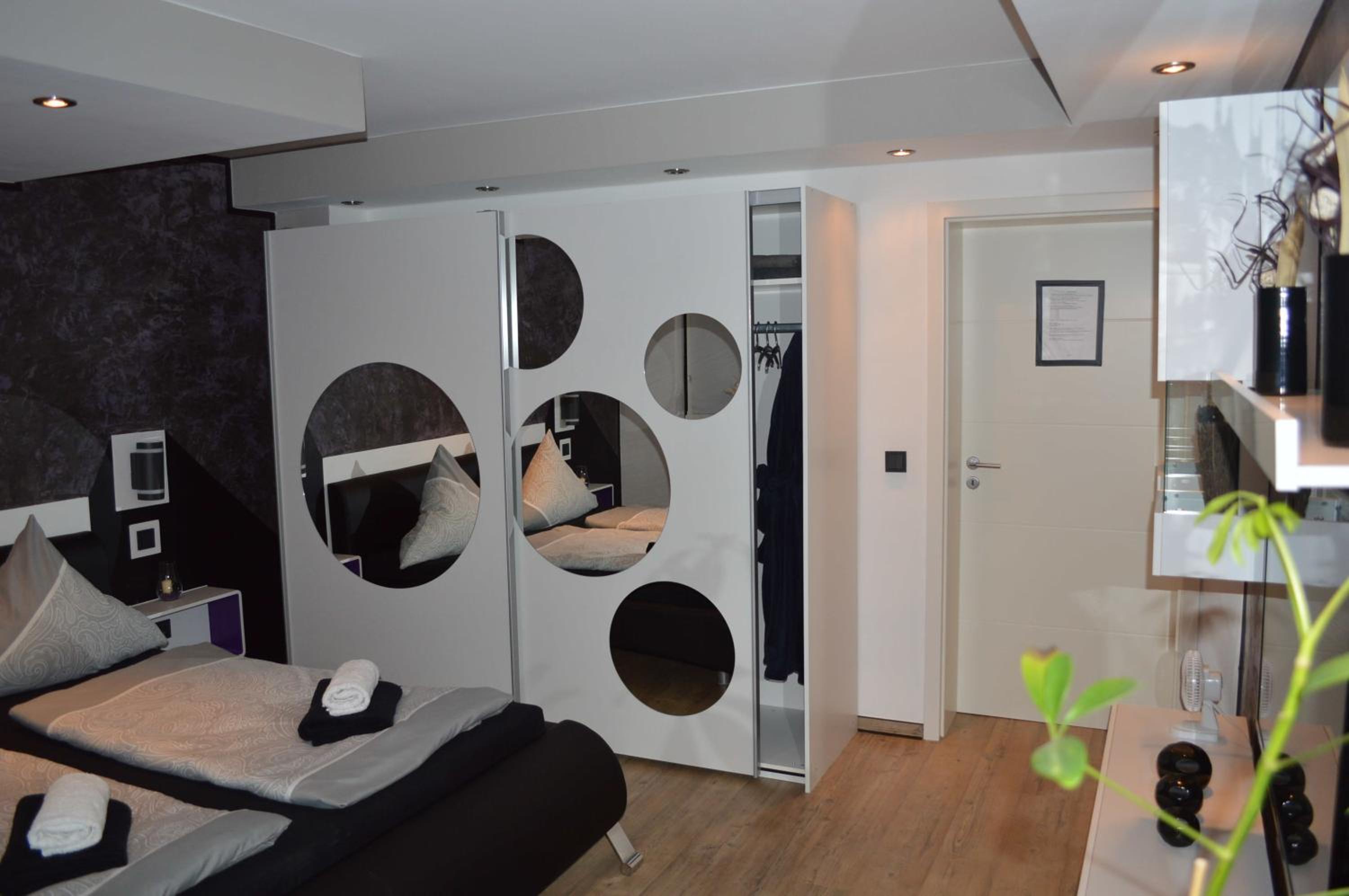 Two-Bedroom Apartment - Photo 20