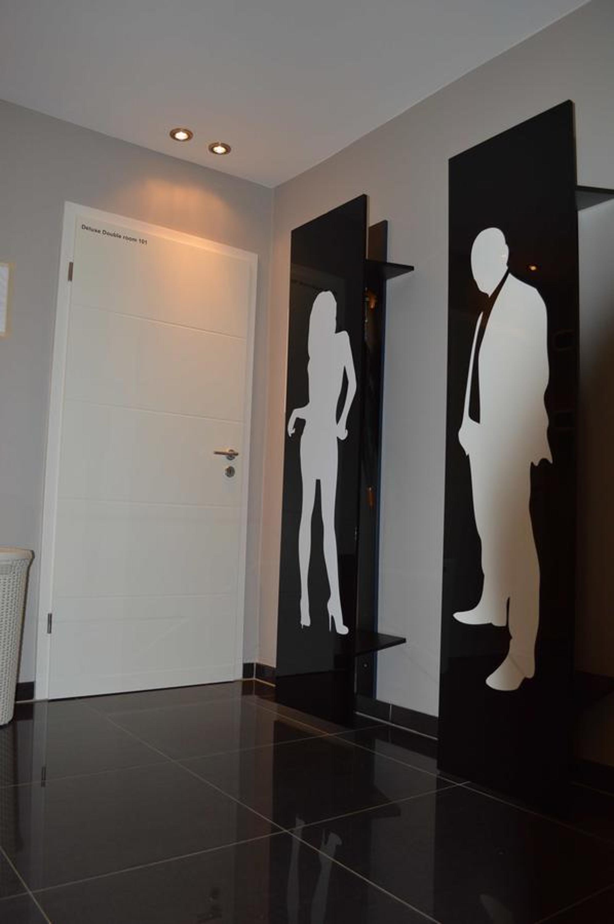 Two-Bedroom Apartment - Photo 16