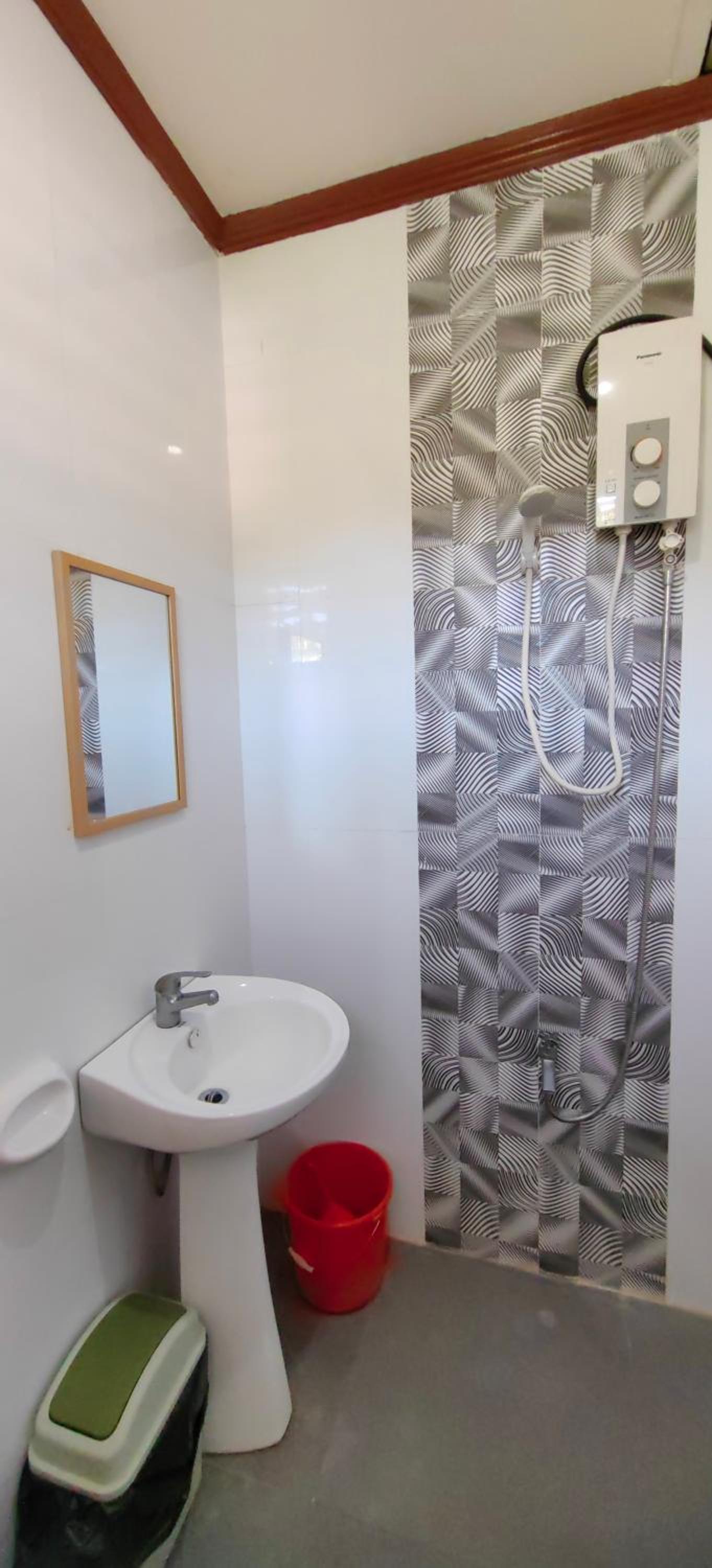 Standard Family Room - Photo 5