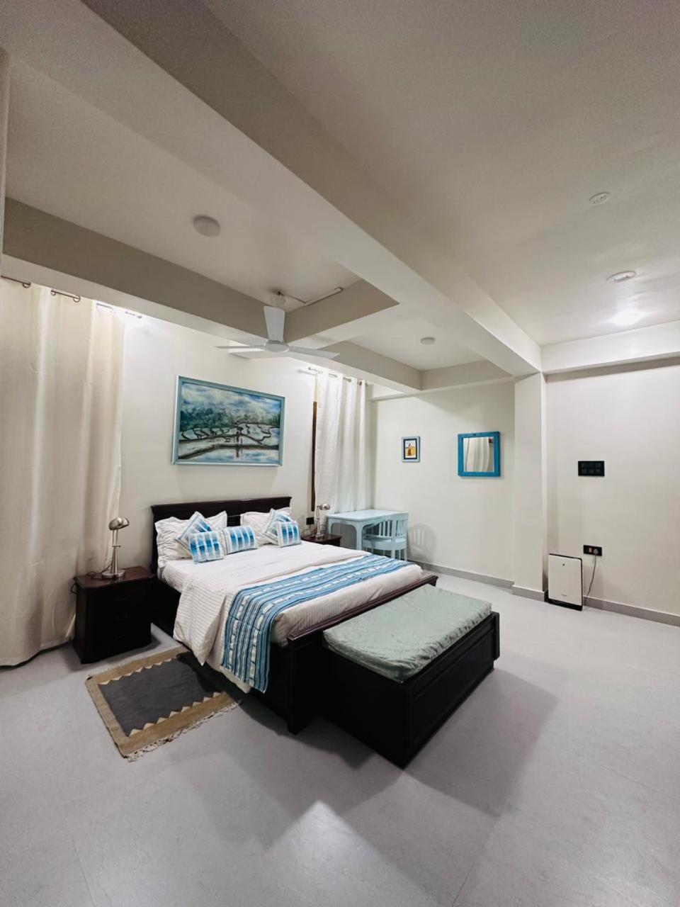 Deluxe Double Room with Balcony photo 3