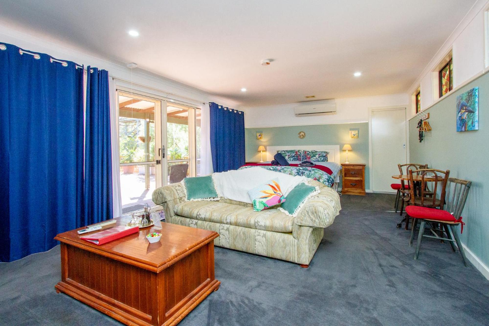 Deluxe Triple Room photo 3